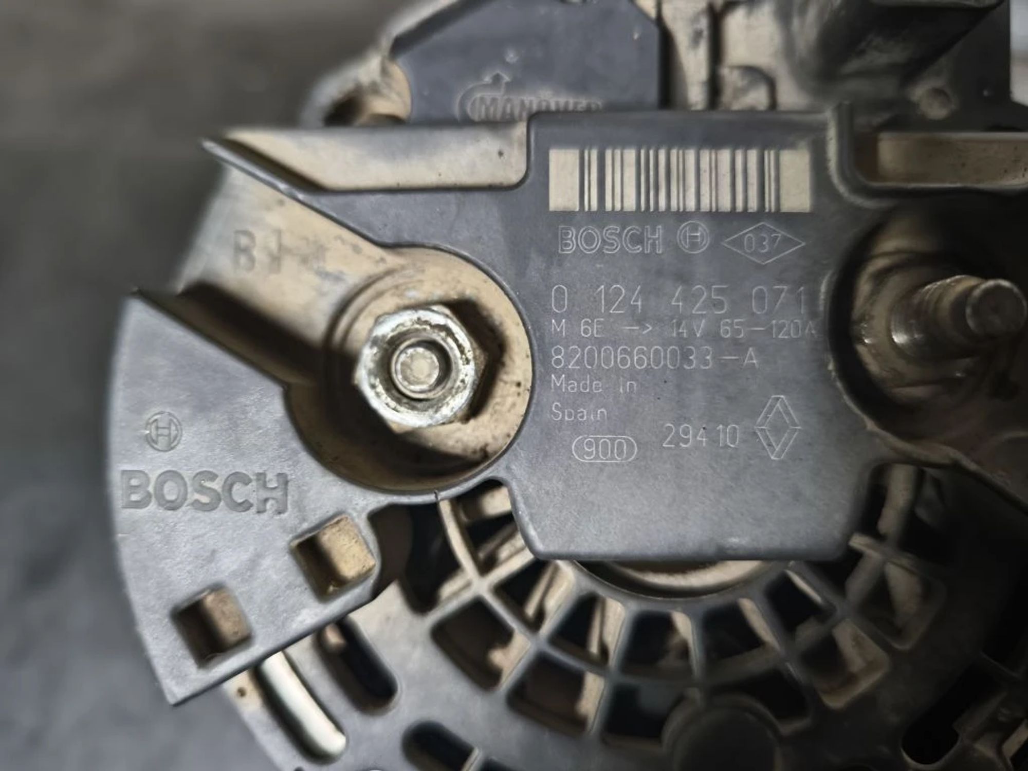 https://ycs.partsauto.market/partsauto-images/thmbs/userImages/d89d66a30f14dbad161fb7a986aa0fe5/part/e2a69bfa-7c4e-4783-a12d-21951f146891_1778238813504.jpg