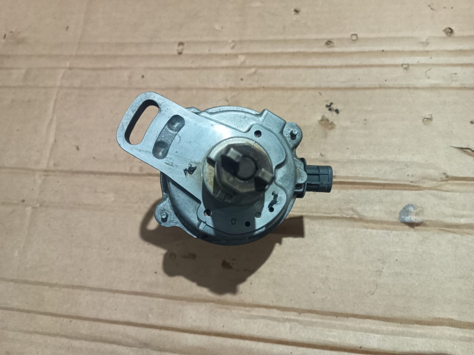 https://ycs.partsauto.market/partsauto-images/thmbs/userImages/d89d66a30f14dbad161fb7a986aa0fe5/part/e2d4f7ad-e841-4baa-a2f2-a52b29cc4188_1731761052476.jpg