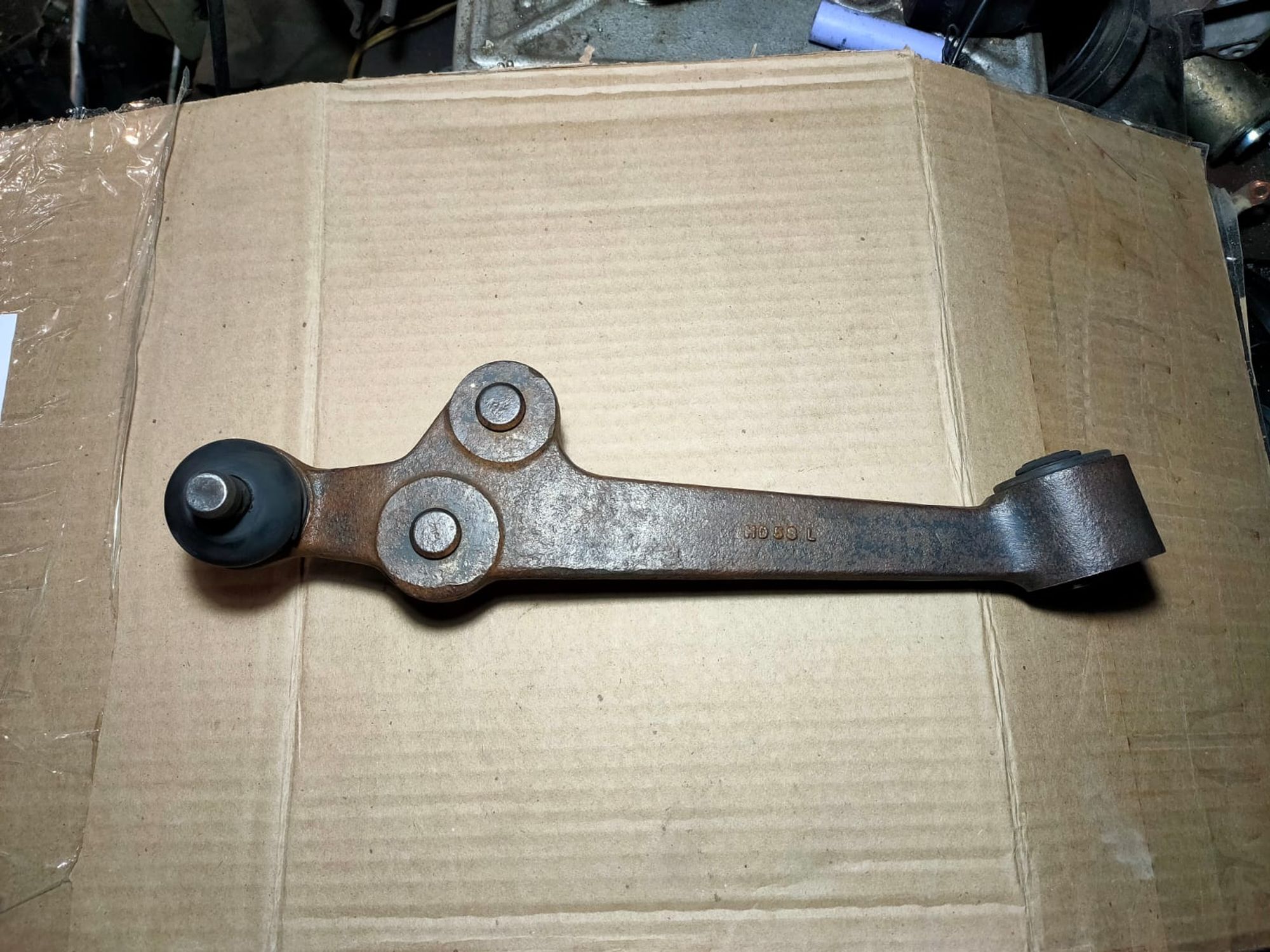 https://ycs.partsauto.market/partsauto-images/thmbs/userImages/d89d66a30f14dbad161fb7a986aa0fe5/part/e43a518d-e4f6-4f0c-b207-d692f9586060_1729662229926.jpg