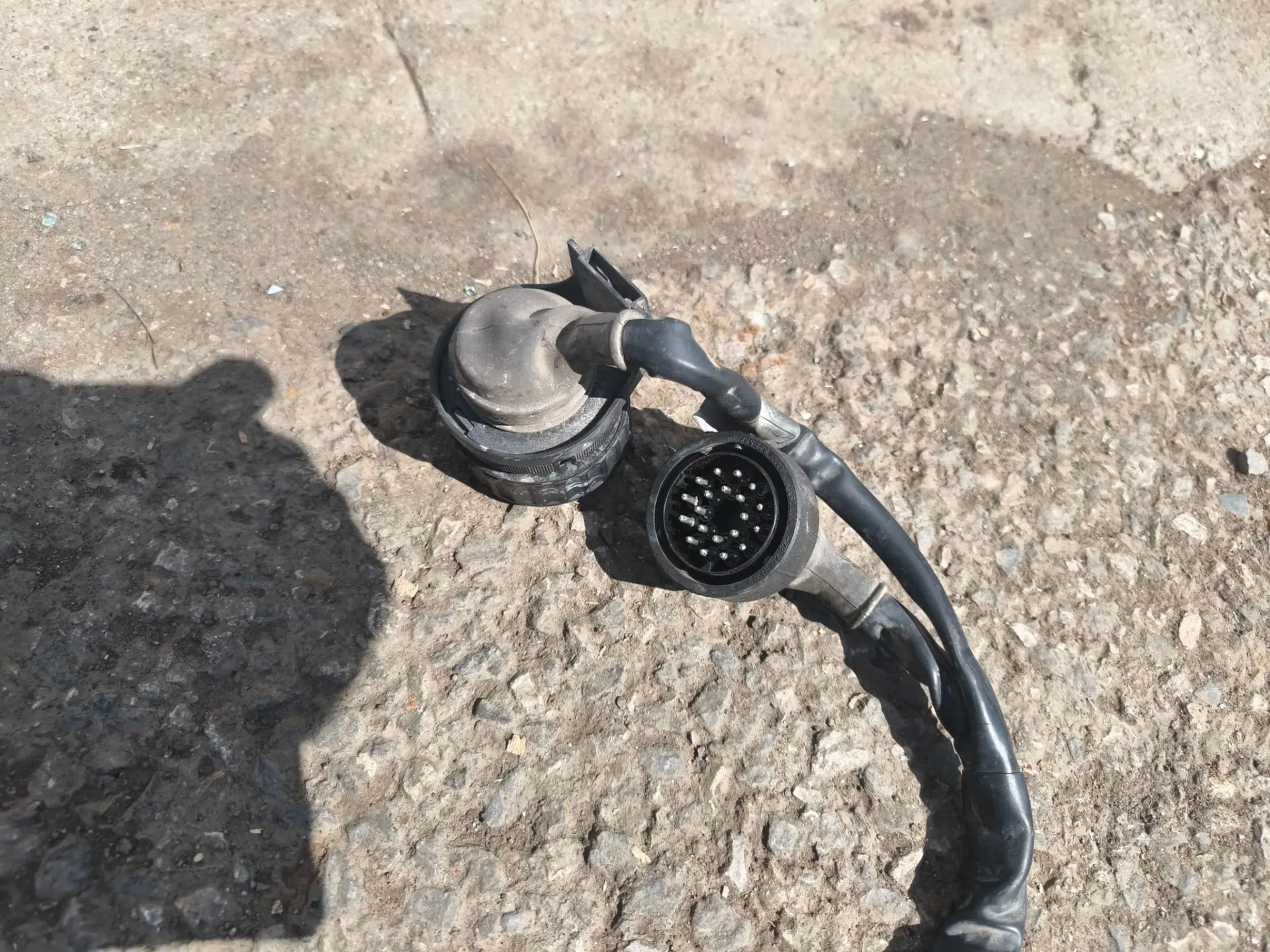 https://ycs.partsauto.market/partsauto-images/thmbs/userImages/d89d66a30f14dbad161fb7a986aa0fe5/part/e59c664b-c45b-4e95-81cc-4d82b206e1ee_1781800275363.jpg