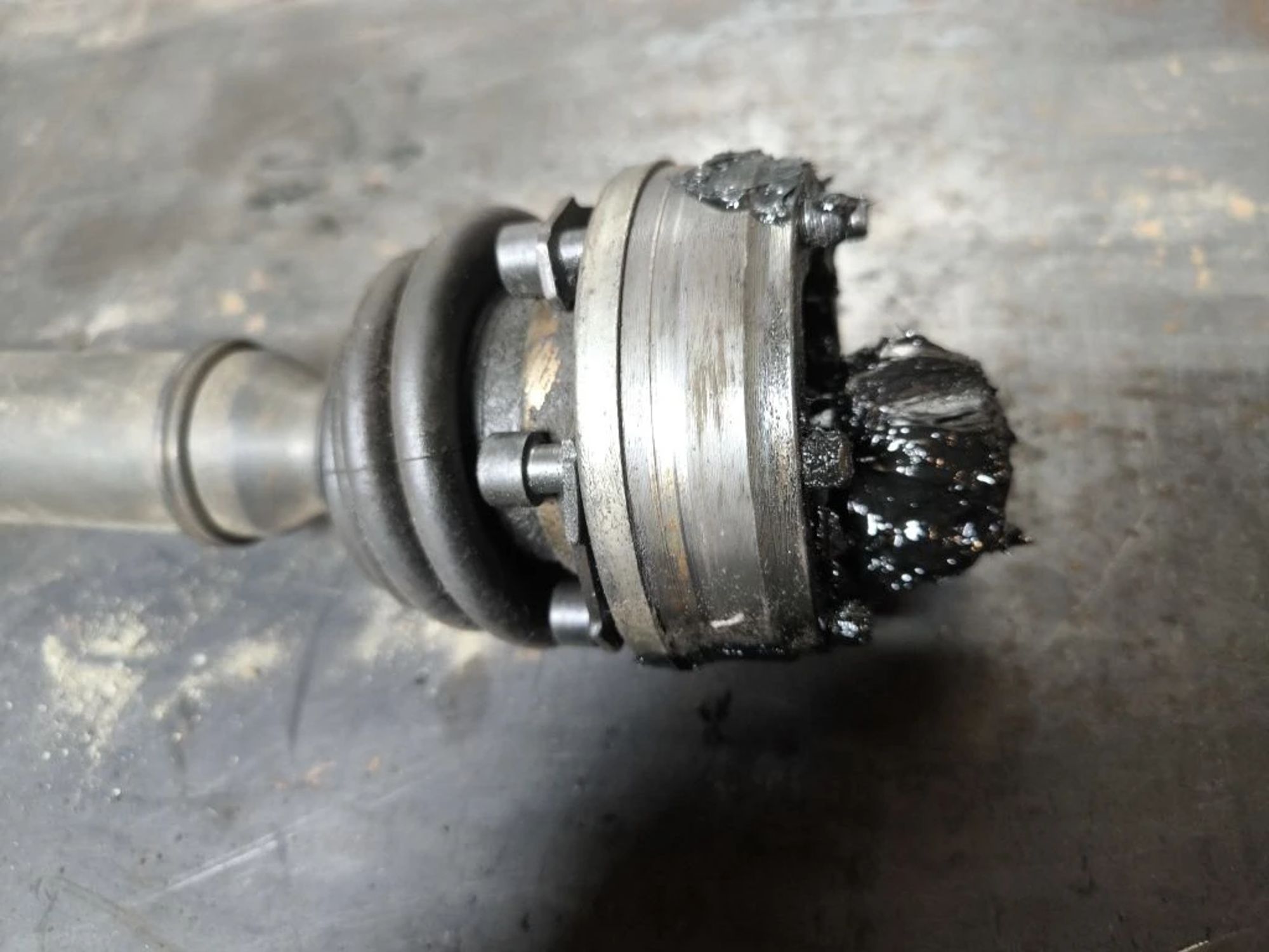 https://ycs.partsauto.market/partsauto-images/thmbs/userImages/d89d66a30f14dbad161fb7a986aa0fe5/part/e5fec0d7-2790-4bdf-b3ca-0dfef3acb7a4_1776846215600.jpg