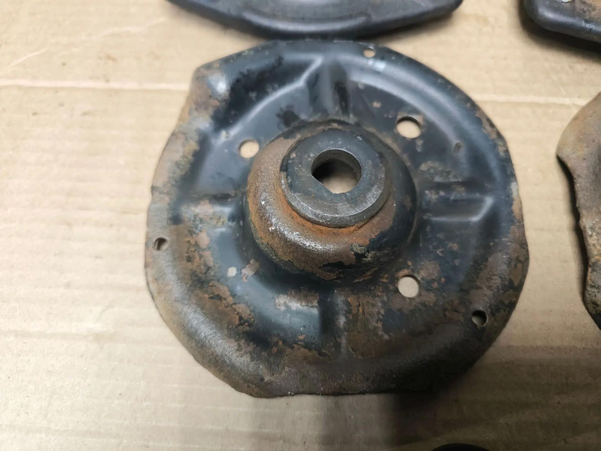 https://ycs.partsauto.market/partsauto-images/thmbs/userImages/d89d66a30f14dbad161fb7a986aa0fe5/part/e693a576-4f71-4657-afc9-1b6c9c1b8f39_1786976762356.jpg