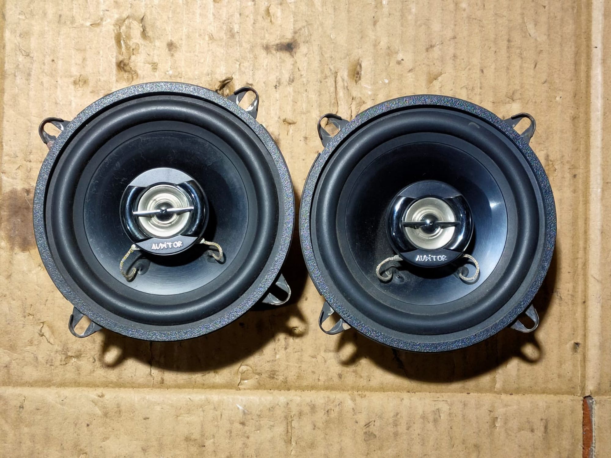 https://ycs.partsauto.market/partsauto-images/thmbs/userImages/d89d66a30f14dbad161fb7a986aa0fe5/part/e6a7525f-6621-446d-b1c3-001c5d77dc6d_1728883670606.jpg