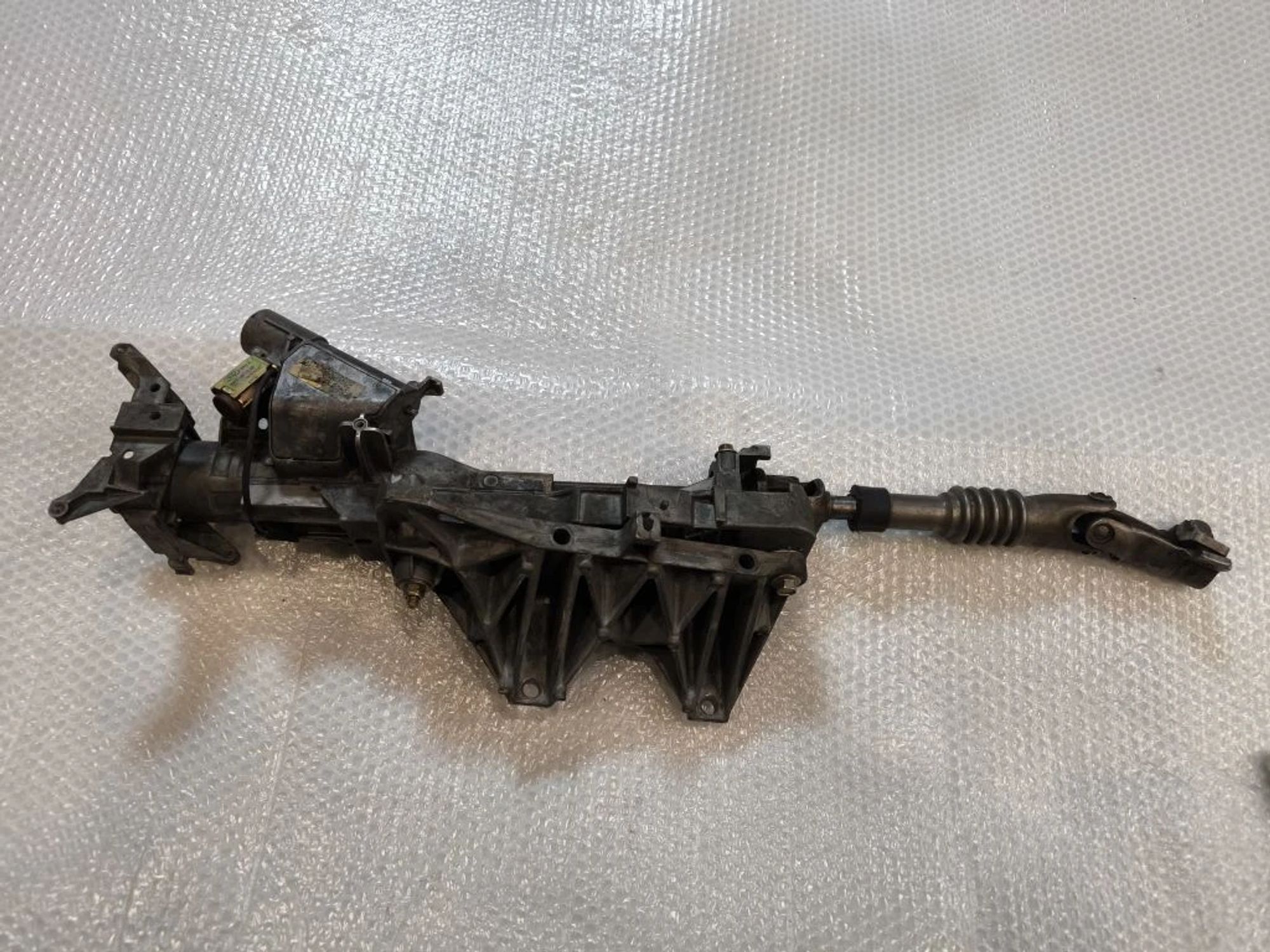https://ycs.partsauto.market/partsauto-images/thmbs/userImages/d89d66a30f14dbad161fb7a986aa0fe5/part/e76dcd6a-0603-44ed-8a45-83e52a22b3e7_1777792675662.jpg