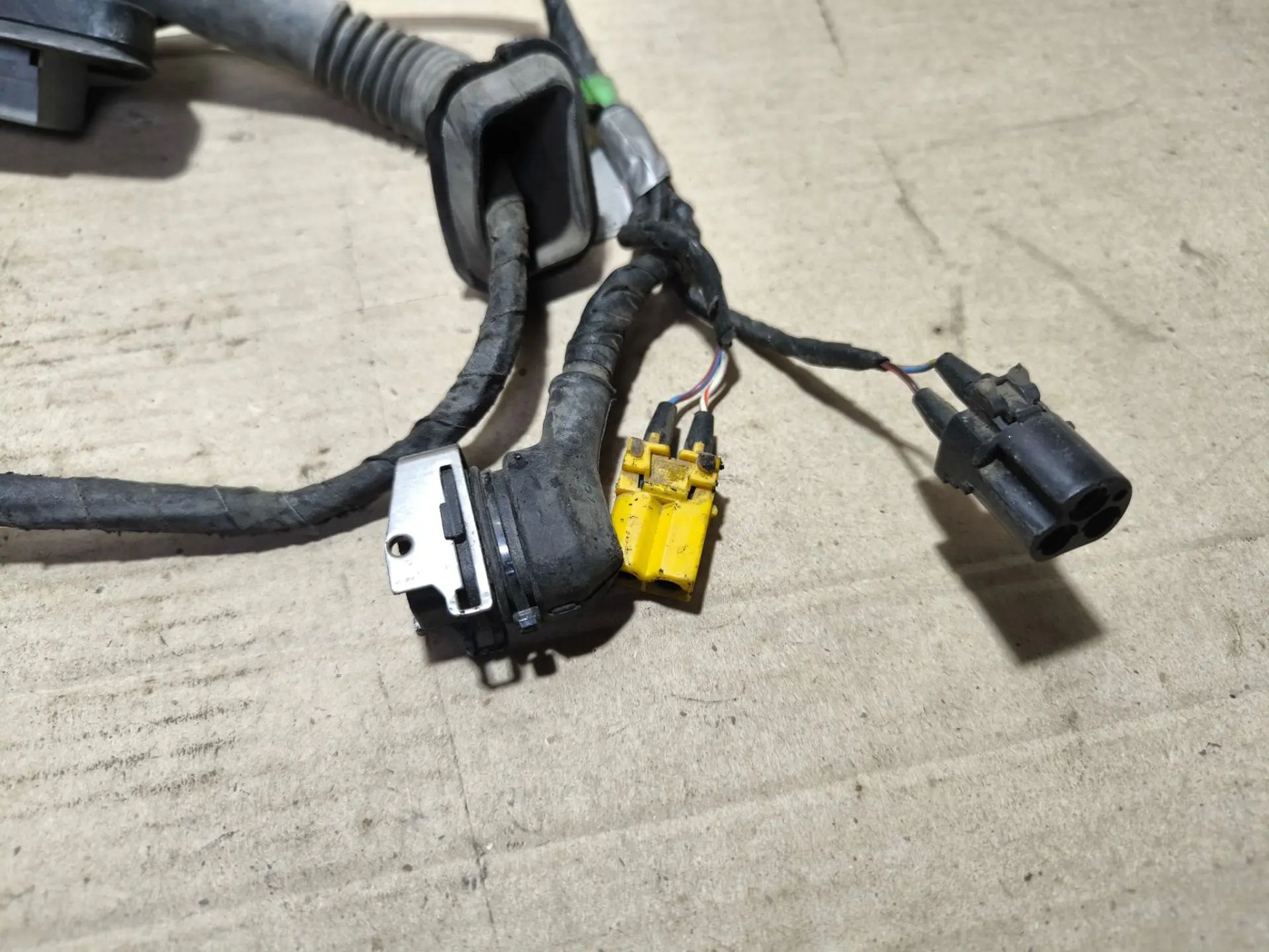 https://ycs.partsauto.market/partsauto-images/thmbs/userImages/d89d66a30f14dbad161fb7a986aa0fe5/part/e7b0843d-e2c7-48b7-a231-814724d4bf86_1783434253901.jpg