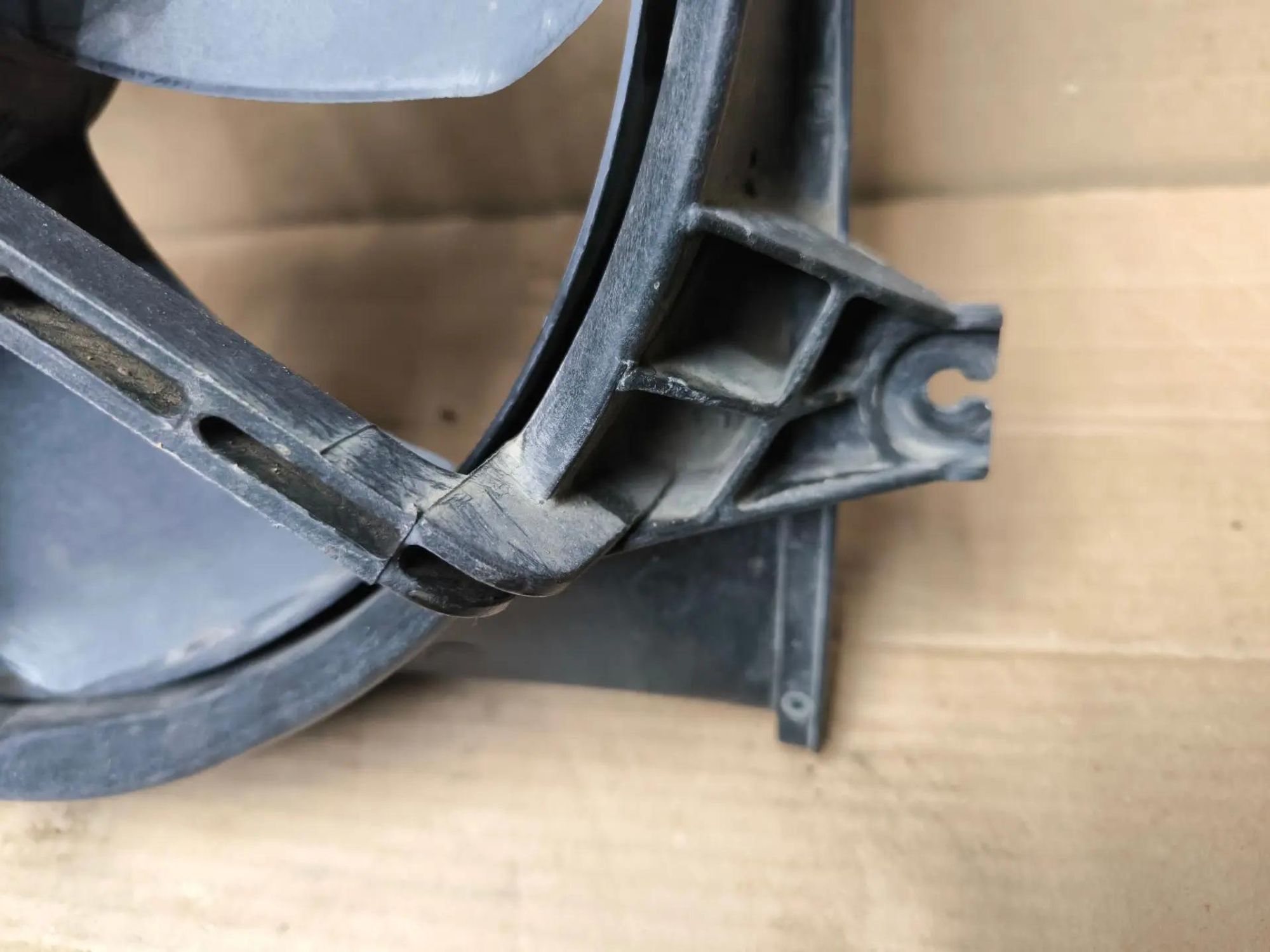 https://ycs.partsauto.market/partsauto-images/thmbs/userImages/d89d66a30f14dbad161fb7a986aa0fe5/part/e7b4c7ed-7383-479c-b9d4-56db9831336b_1786941645008.jpg