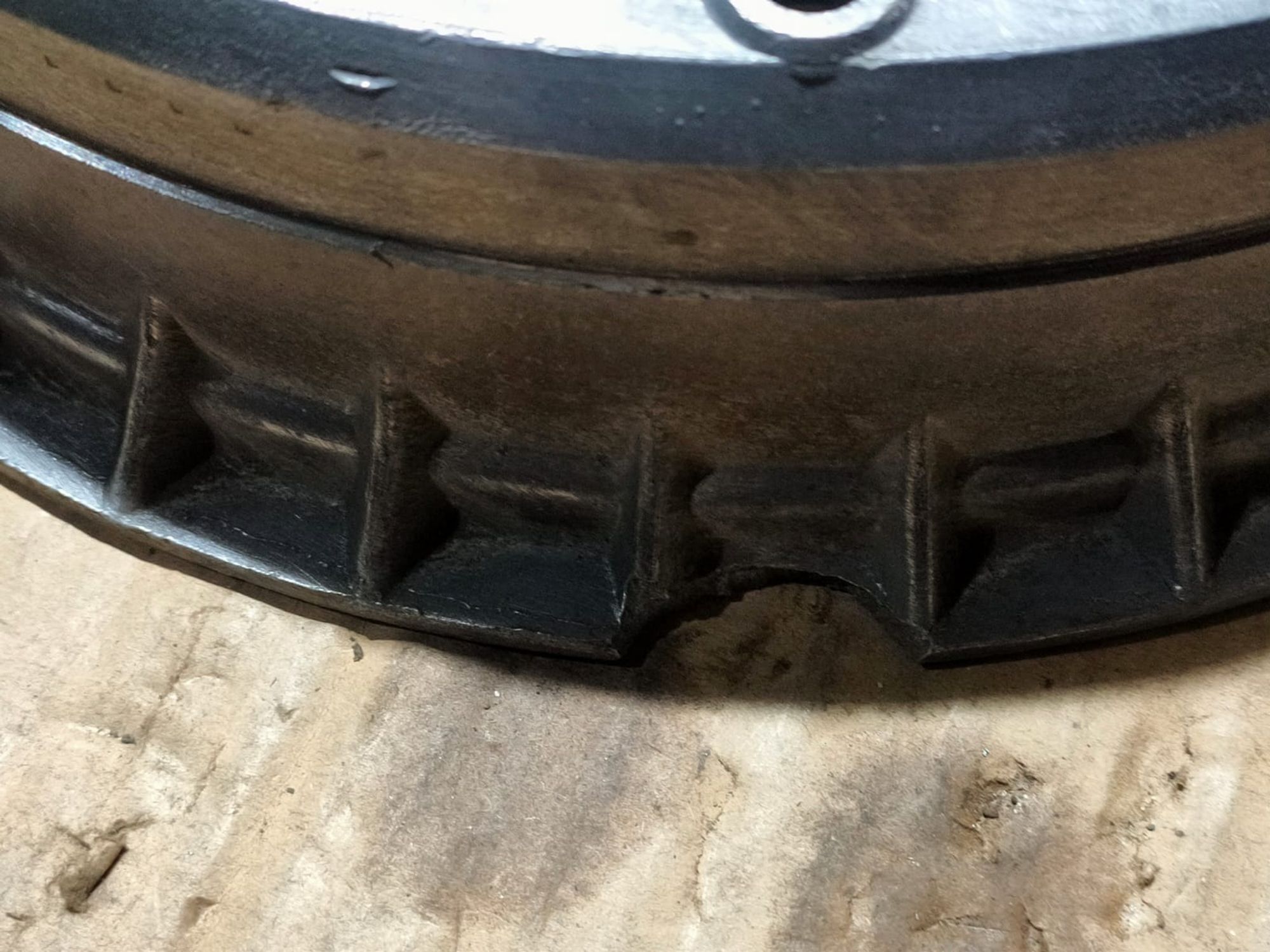 https://ycs.partsauto.market/partsauto-images/thmbs/userImages/d89d66a30f14dbad161fb7a986aa0fe5/part/e9836fe6-f291-46a9-b17e-4c3a560c160f_1729751122621.jpg