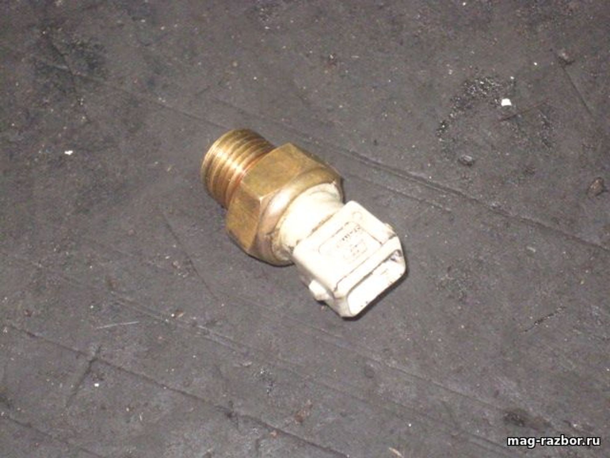 https://ycs.partsauto.market/partsauto-images/thmbs/userImages/d89d66a30f14dbad161fb7a986aa0fe5/part/e98f50bd-f996-4e71-8a25-1f1b63424950_1720362791797.jpg