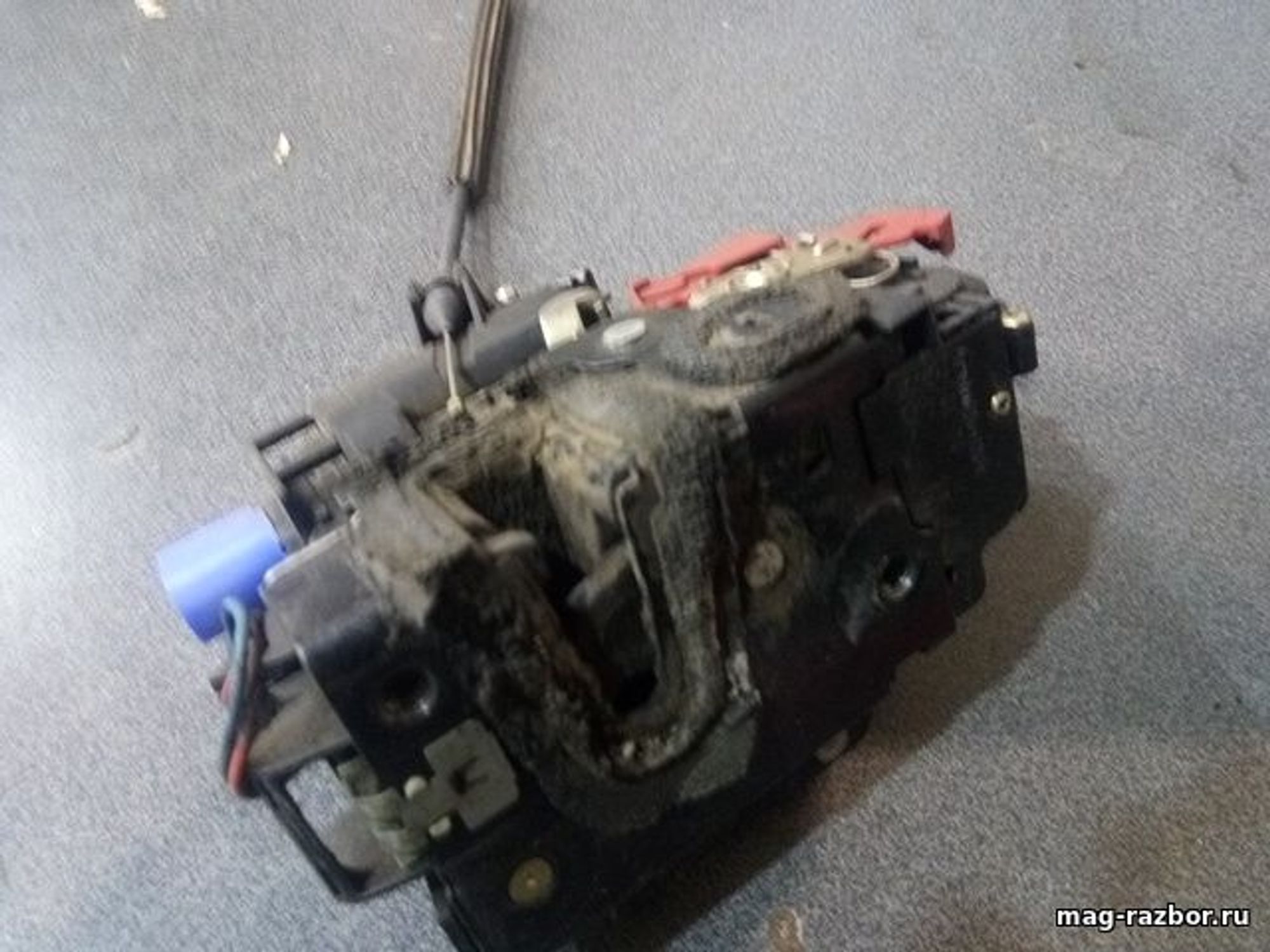 https://ycs.partsauto.market/partsauto-images/thmbs/userImages/d89d66a30f14dbad161fb7a986aa0fe5/part/e9f3e000-ac4d-4271-9472-8e7ca8827960_1720771614470.jpg
