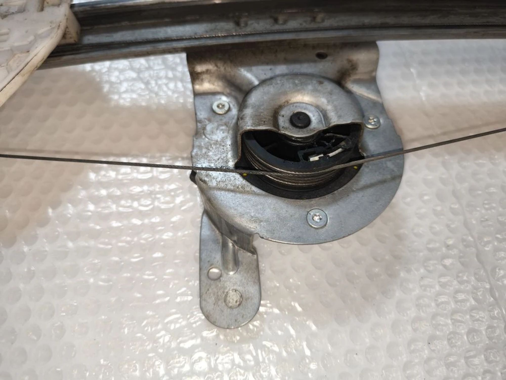 https://ycs.partsauto.market/partsauto-images/thmbs/userImages/d89d66a30f14dbad161fb7a986aa0fe5/part/eb4a5698-b1ce-4055-9243-d7530e427a6e_1777368544496.jpg