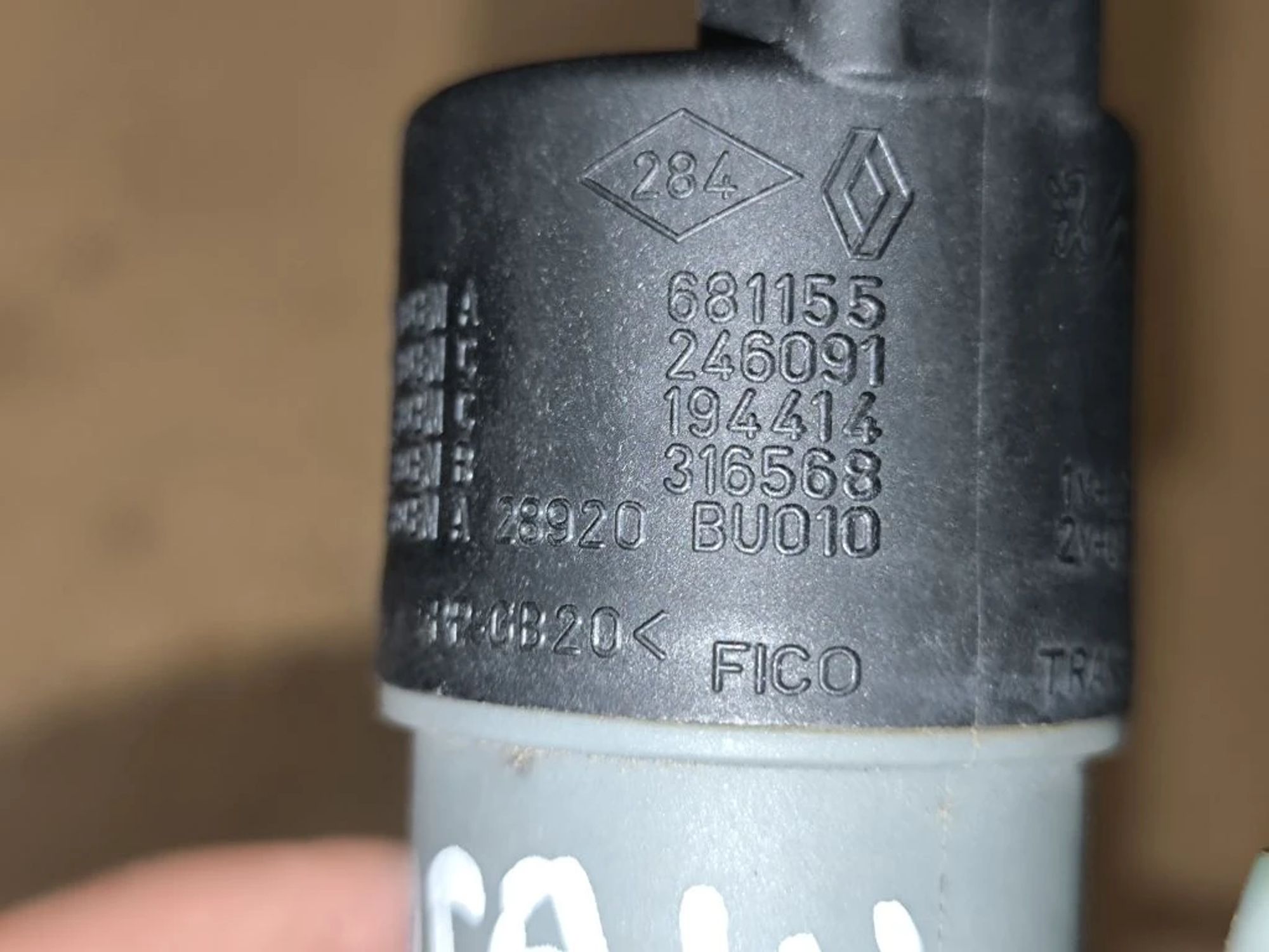 https://ycs.partsauto.market/partsauto-images/thmbs/userImages/d89d66a30f14dbad161fb7a986aa0fe5/part/eb67c64e-809b-4acf-bab7-b84c61c587d5_1777370540763.jpg