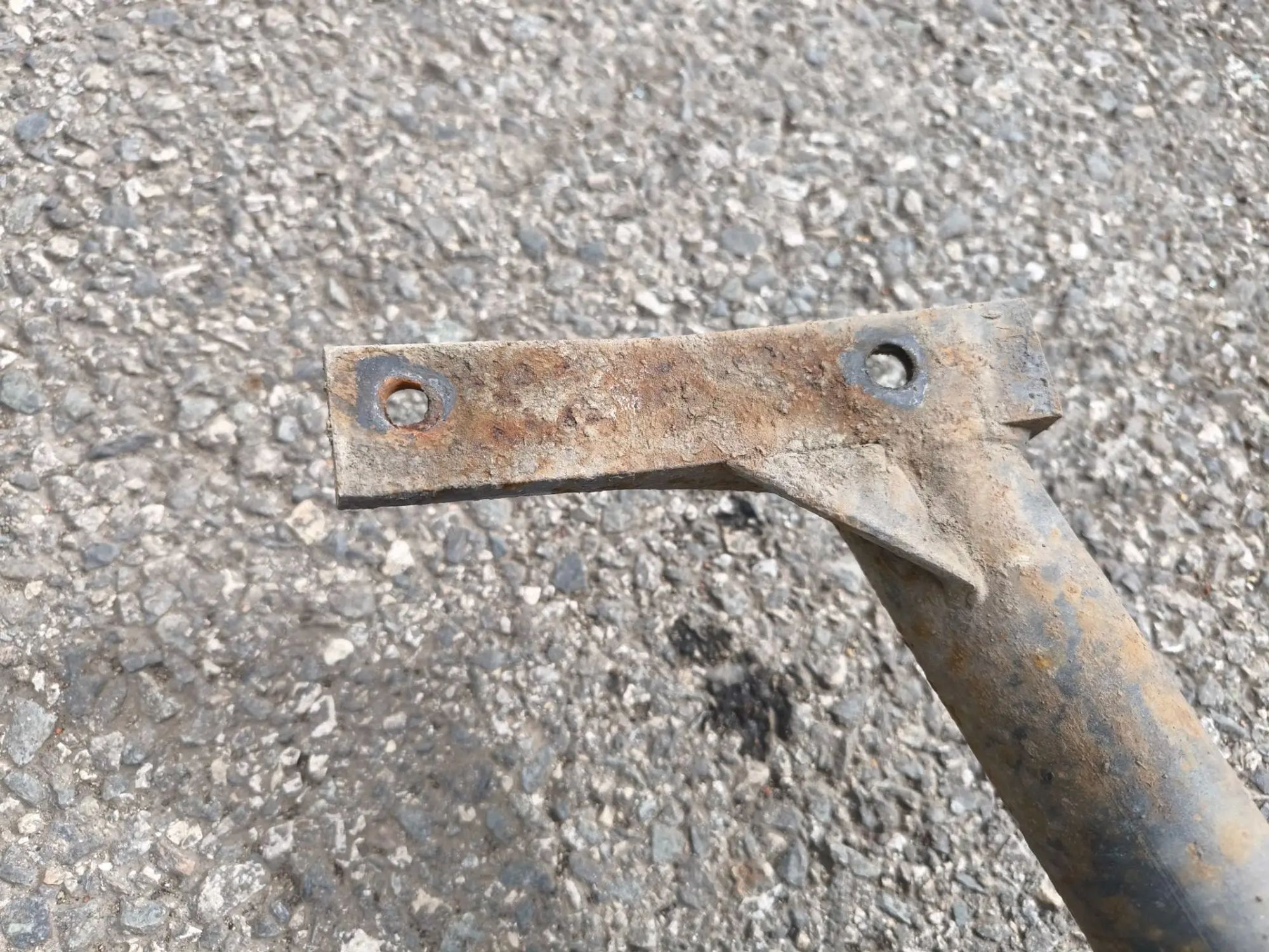 https://ycs.partsauto.market/partsauto-images/thmbs/userImages/d89d66a30f14dbad161fb7a986aa0fe5/part/eb7485fe-c373-47a8-8a57-eafe010f8d6a_1782405095153.jpg
