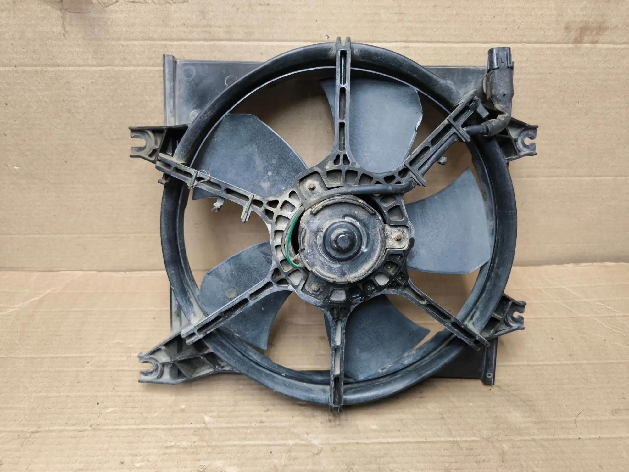 https://ycs.partsauto.market/partsauto-images/thmbs/userImages/d89d66a30f14dbad161fb7a986aa0fe5/part/ec15aee0-1107-4a07-aee4-1f861533b2ad_1786941645713.jpg