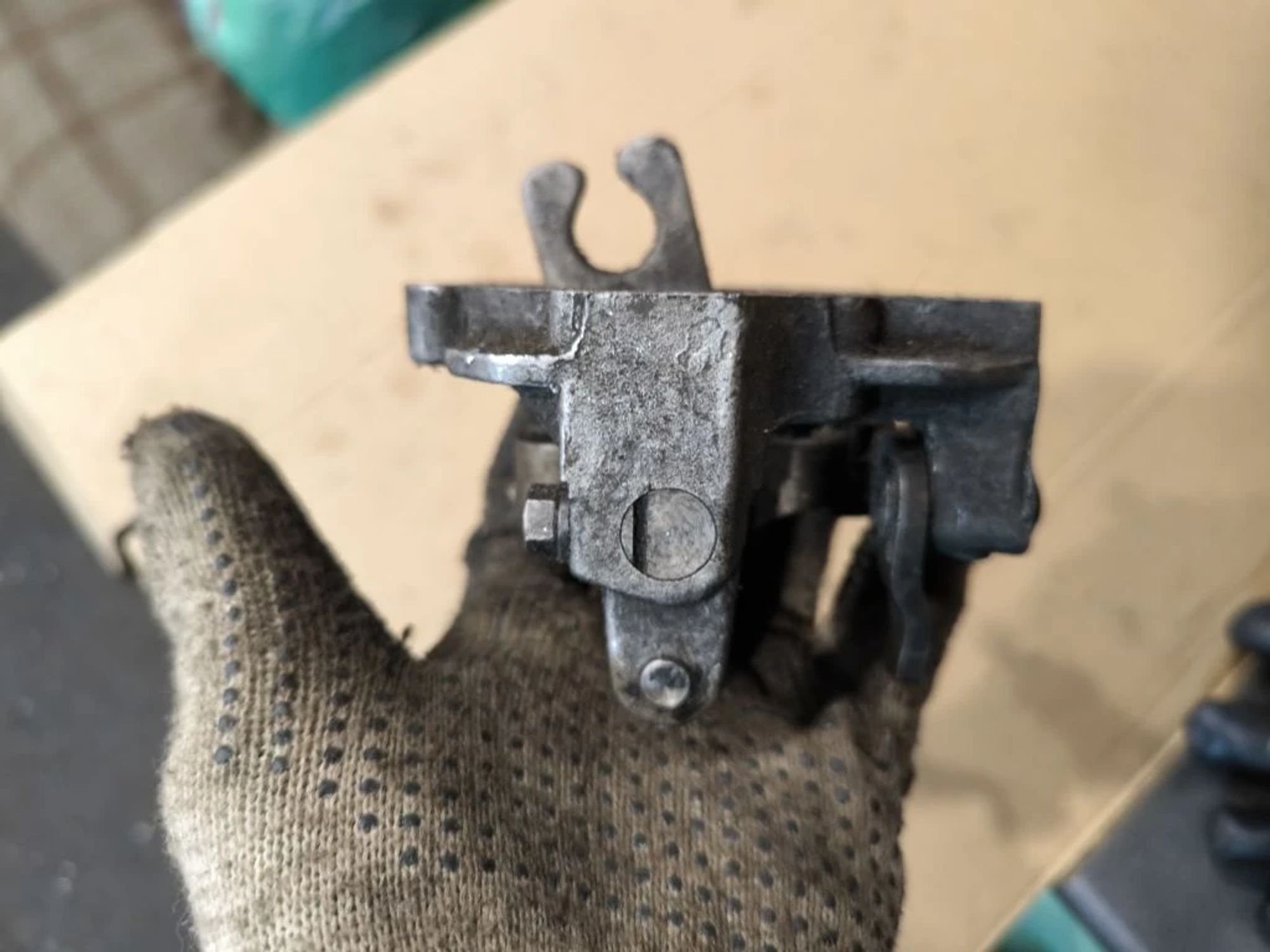 https://ycs.partsauto.market/partsauto-images/thmbs/userImages/d89d66a30f14dbad161fb7a986aa0fe5/part/ec2eedbc-bf54-4957-850a-a08e235860ec_1776929254725.jpg