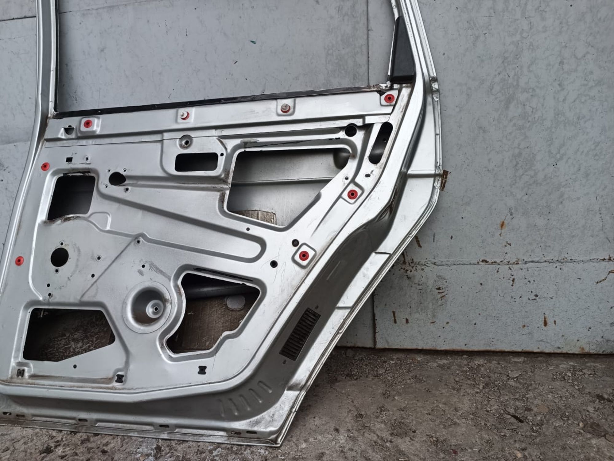 https://ycs.partsauto.market/partsauto-images/thmbs/userImages/d89d66a30f14dbad161fb7a986aa0fe5/part/ec3a3901-92d9-42c9-842d-839eb23670ef_1720888351305.jpg