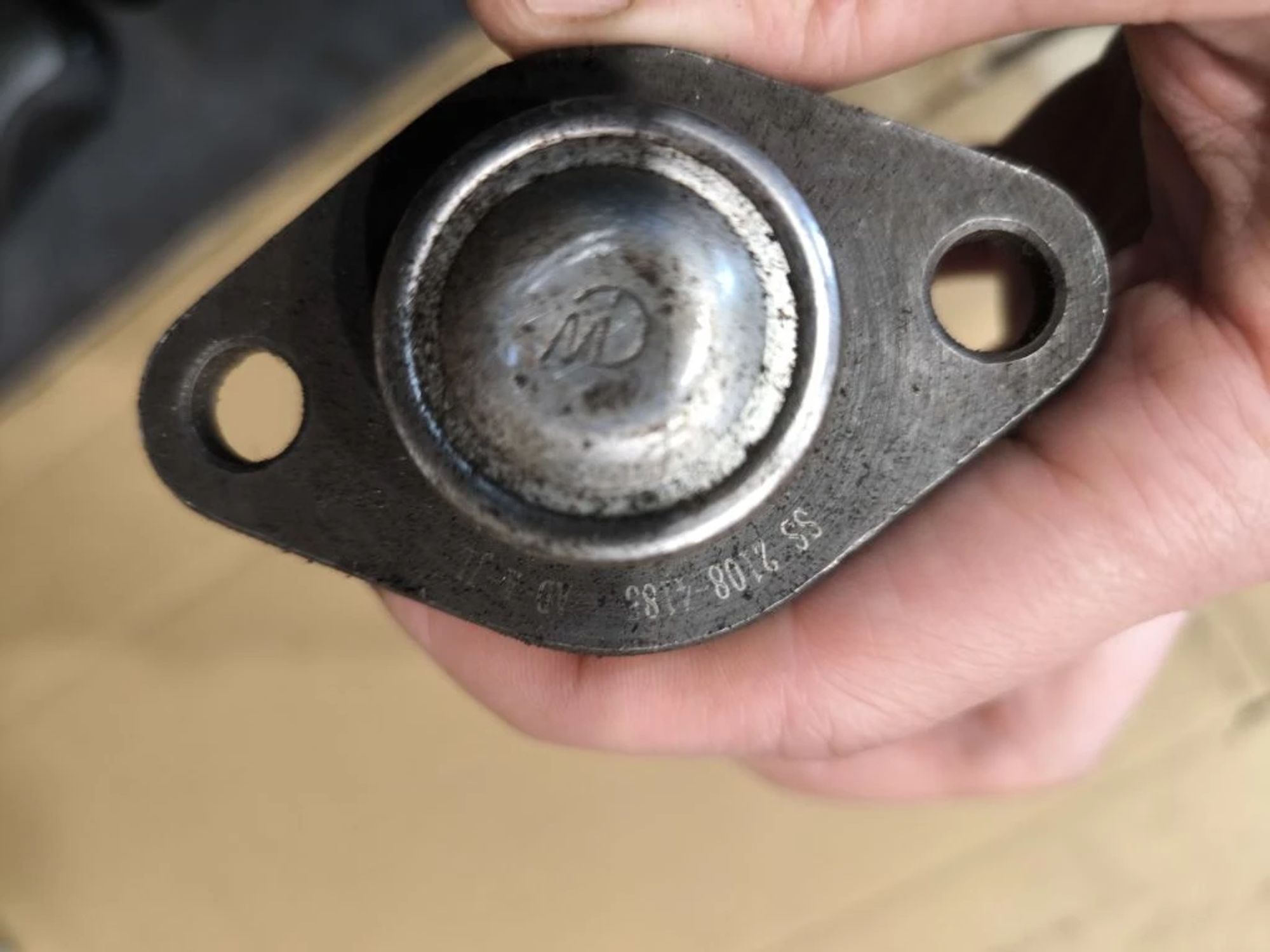 https://ycs.partsauto.market/partsauto-images/thmbs/userImages/d89d66a30f14dbad161fb7a986aa0fe5/part/edb52b0f-0f74-4a51-af37-02a44ead05fd_1777899422328.jpg