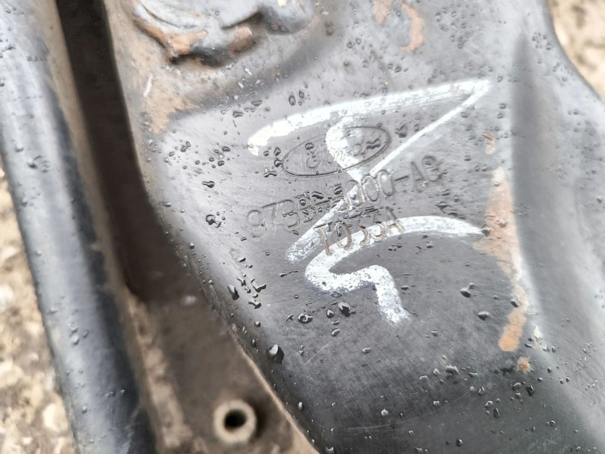https://ycs.partsauto.market/partsauto-images/thmbs/userImages/d89d66a30f14dbad161fb7a986aa0fe5/part/ede7a65f-020e-459d-9023-378c851be6df_1776936999783.jpg