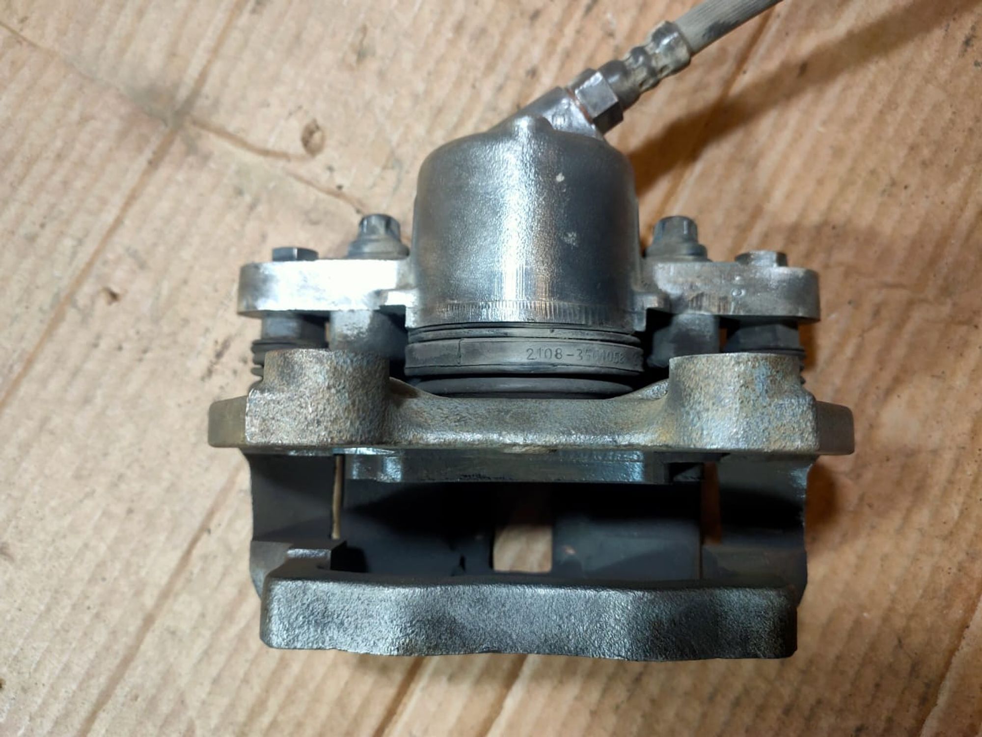 https://ycs.partsauto.market/partsauto-images/thmbs/userImages/d89d66a30f14dbad161fb7a986aa0fe5/part/ee15adf5-bdeb-46f4-8e5d-3144b91a3cb1_1695472991724.jpg