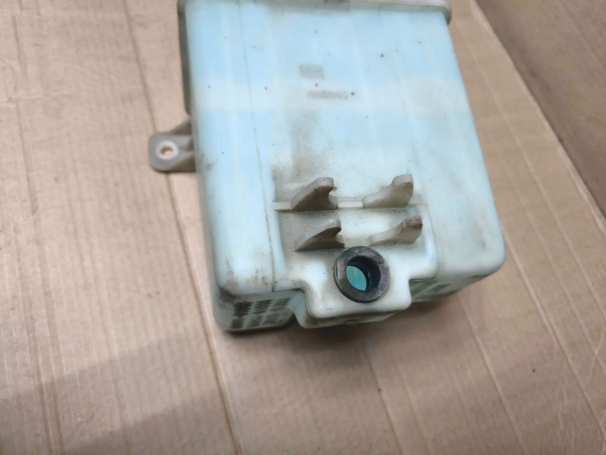 https://ycs.partsauto.market/partsauto-images/thmbs/userImages/d89d66a30f14dbad161fb7a986aa0fe5/part/eeee355b-d958-4d66-9aa7-20c872fcde57_1785560302473.jpg