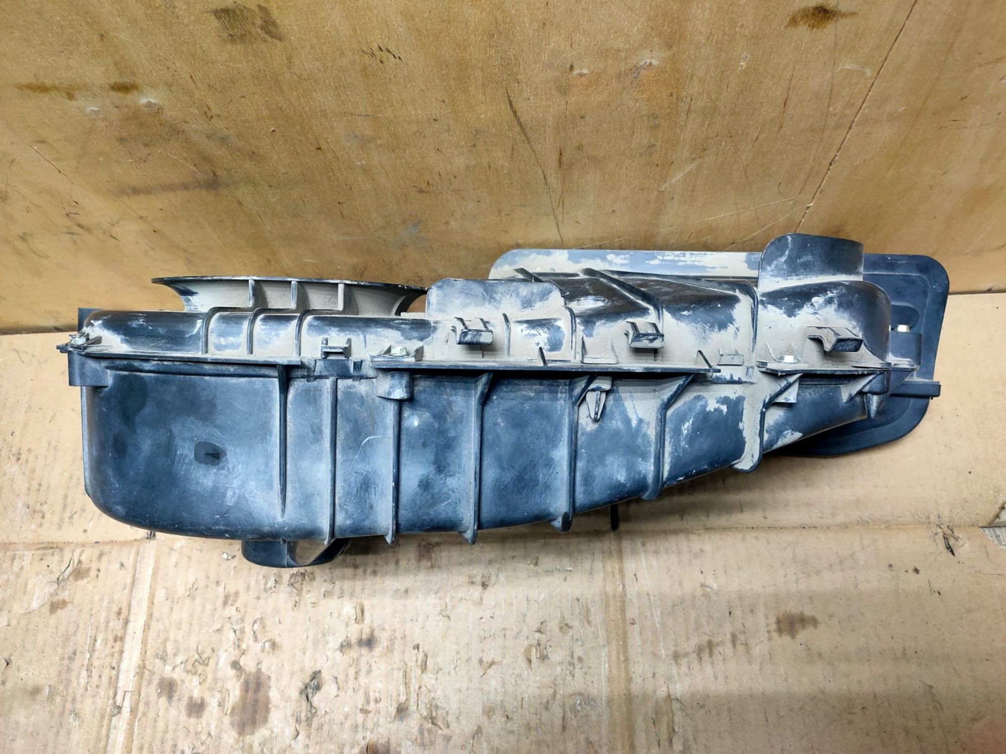https://ycs.partsauto.market/partsauto-images/thmbs/userImages/d89d66a30f14dbad161fb7a986aa0fe5/part/eef4d083-091b-4570-a7b1-ddf9da54fa8d_1736493145497.jpg