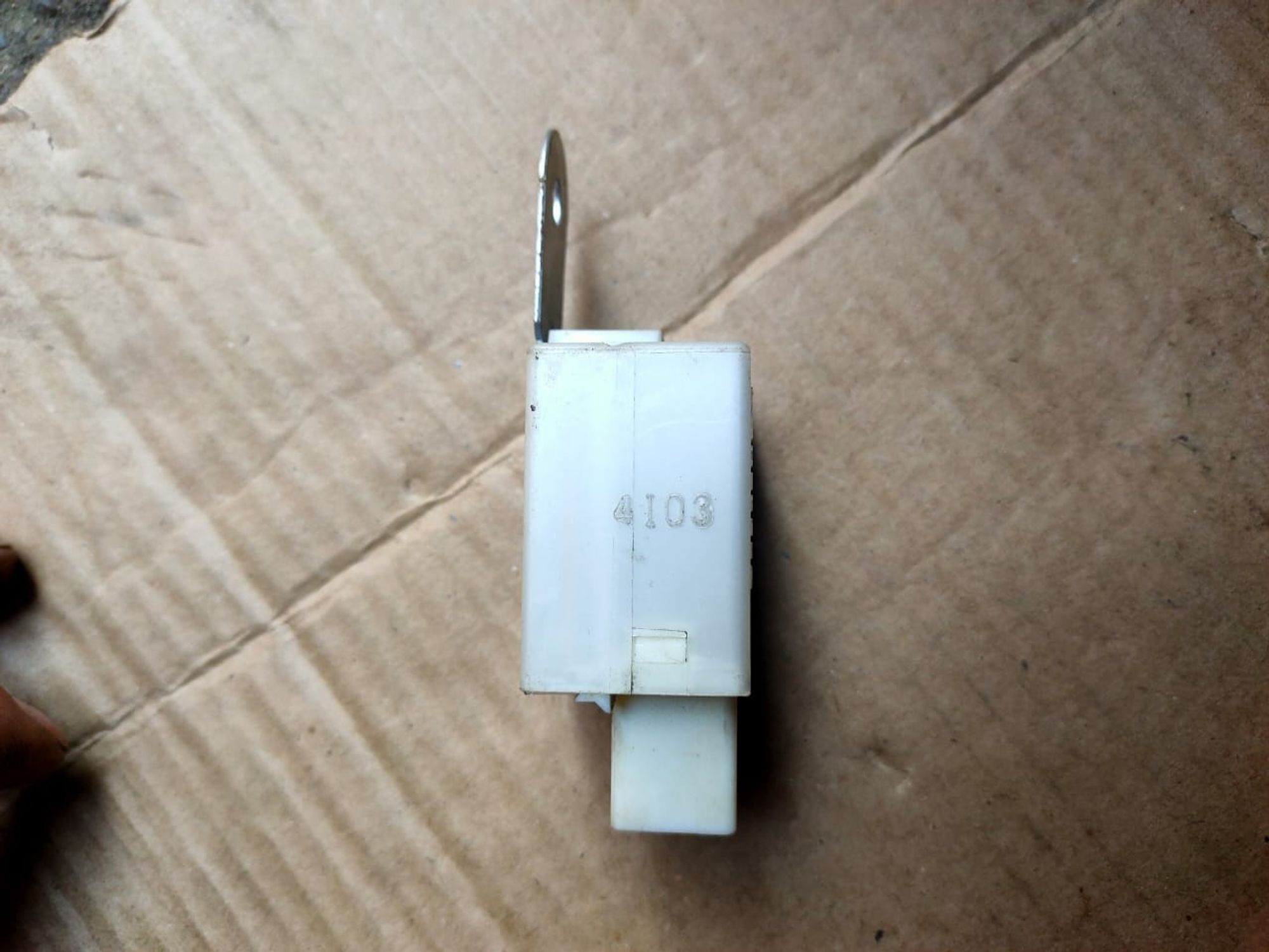 https://ycs.partsauto.market/partsauto-images/thmbs/userImages/d89d66a30f14dbad161fb7a986aa0fe5/part/efc44419-25ca-4b2c-a8ff-f51f54e90f7c_1718714542078.jpg