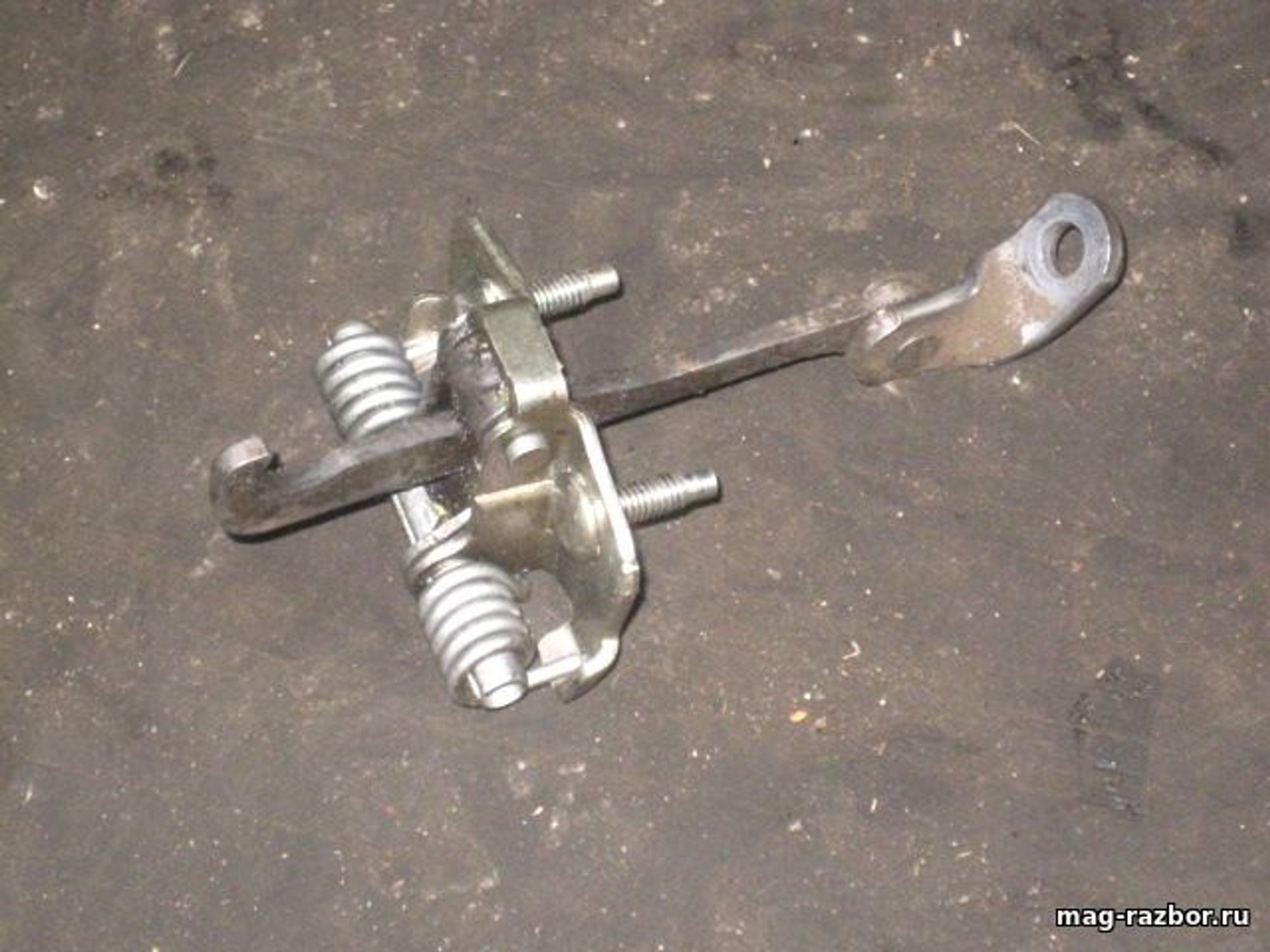 https://ycs.partsauto.market/partsauto-images/thmbs/userImages/d89d66a30f14dbad161fb7a986aa0fe5/part/f092e7aa-9e62-46d2-8612-5aa2dac64766_1719222812426.jpg