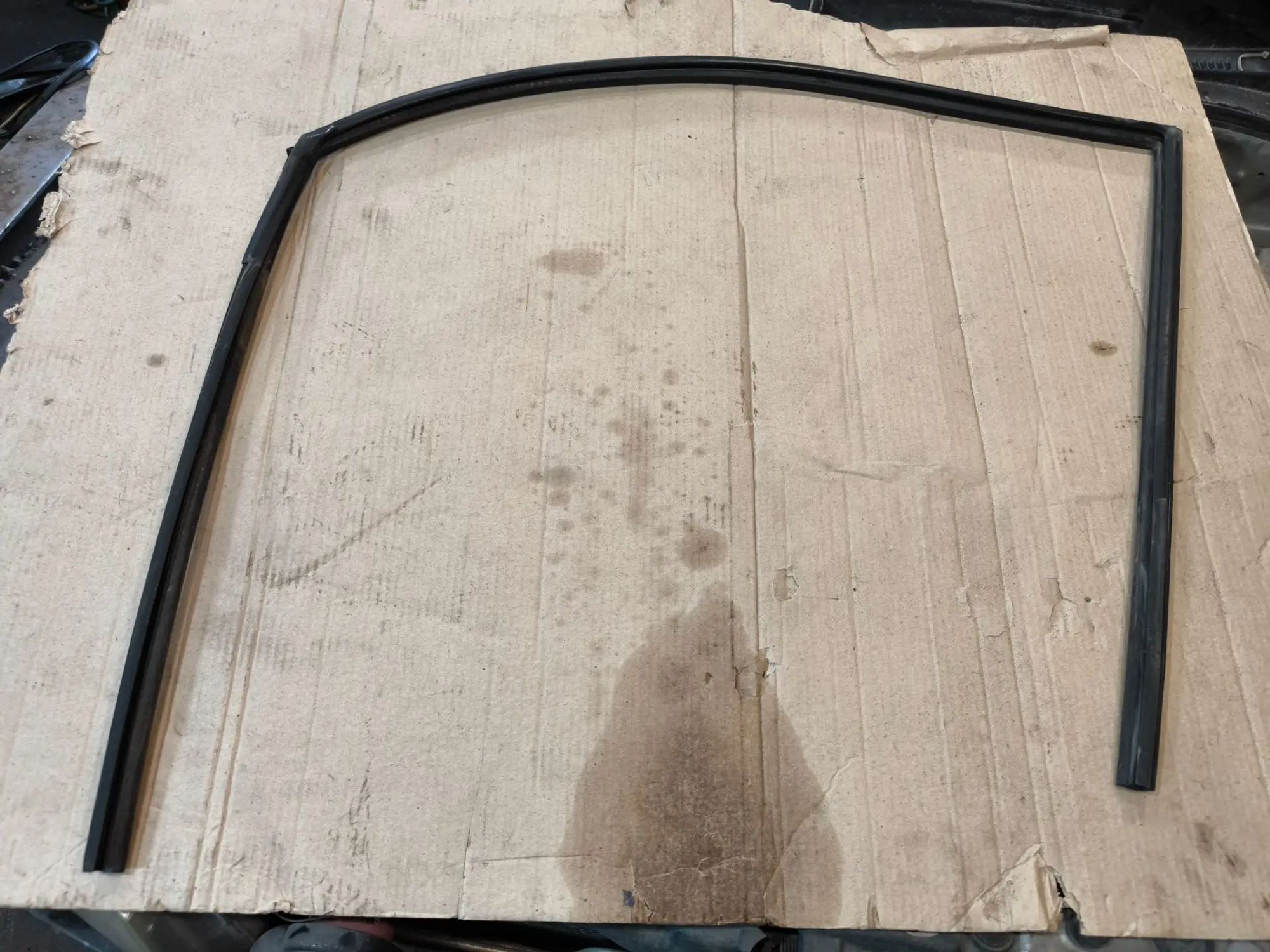 https://ycs.partsauto.market/partsauto-images/thmbs/userImages/d89d66a30f14dbad161fb7a986aa0fe5/part/f12091b5-f1b9-42b4-9e28-6433ecd6758c_1784475318165.jpg