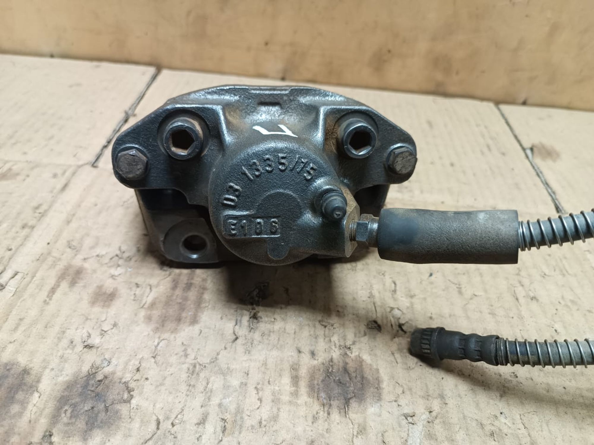 https://ycs.partsauto.market/partsauto-images/thmbs/userImages/d89d66a30f14dbad161fb7a986aa0fe5/part/f123ec49-fe8f-415b-b636-265c4ae5e074_1739189153242.jpg