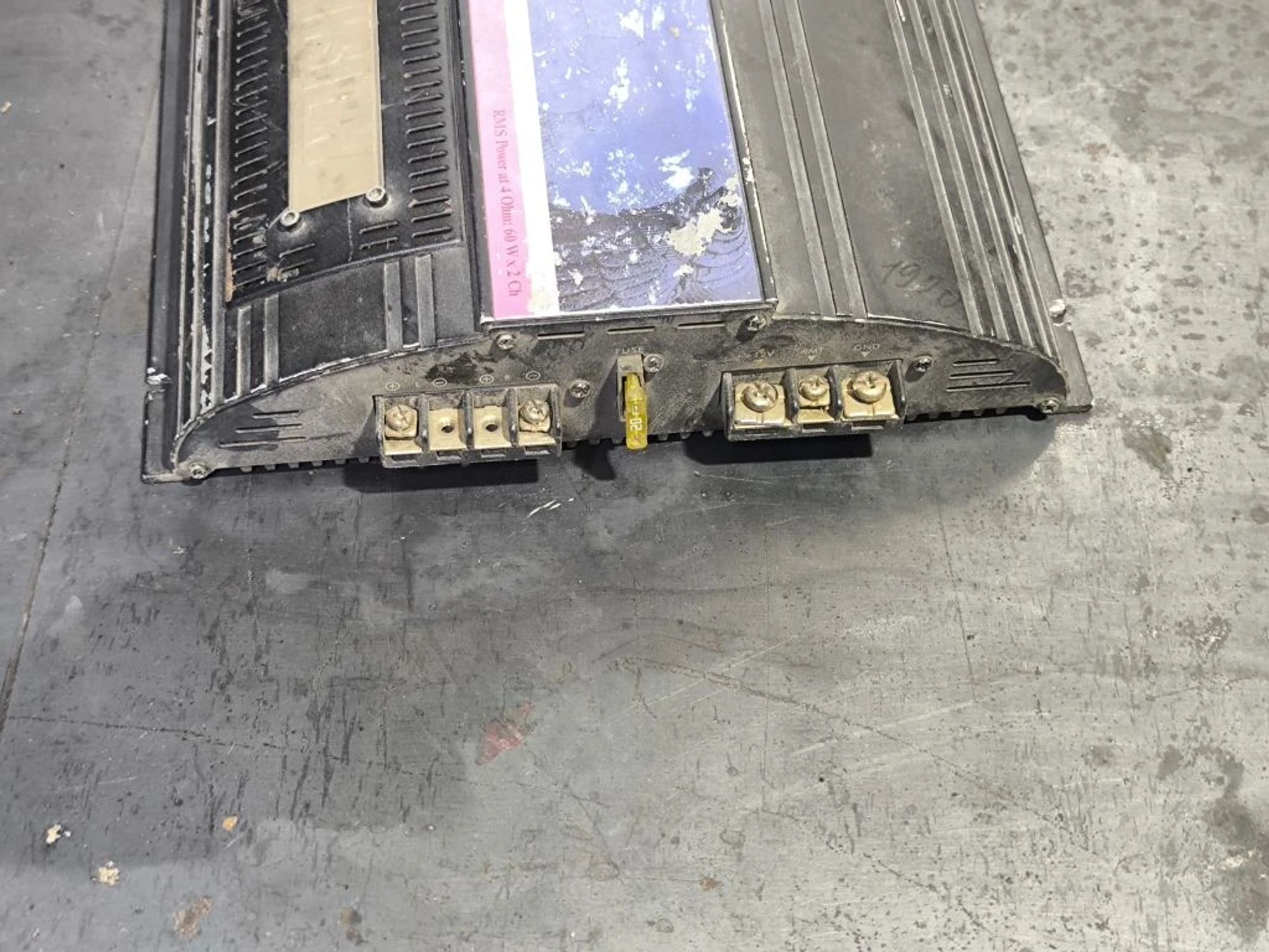 https://ycs.partsauto.market/partsauto-images/thmbs/userImages/d89d66a30f14dbad161fb7a986aa0fe5/part/f14fd770-b909-437f-846f-79073896dcce_1780405864188.jpg