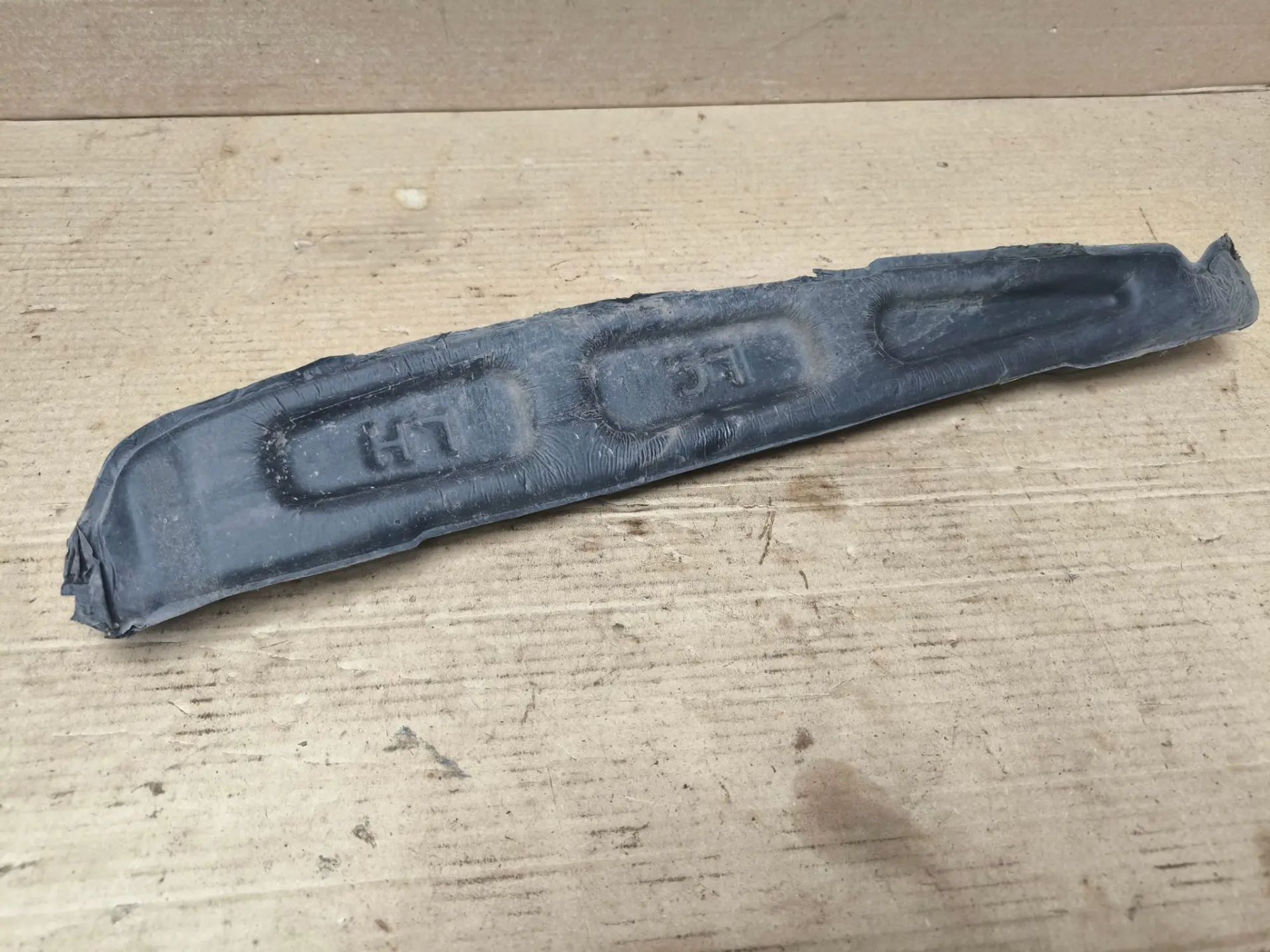 https://ycs.partsauto.market/partsauto-images/thmbs/userImages/d89d66a30f14dbad161fb7a986aa0fe5/part/f4fa6c72-fd4e-4199-b534-8cd3cc85dff3_1784891345291.jpg