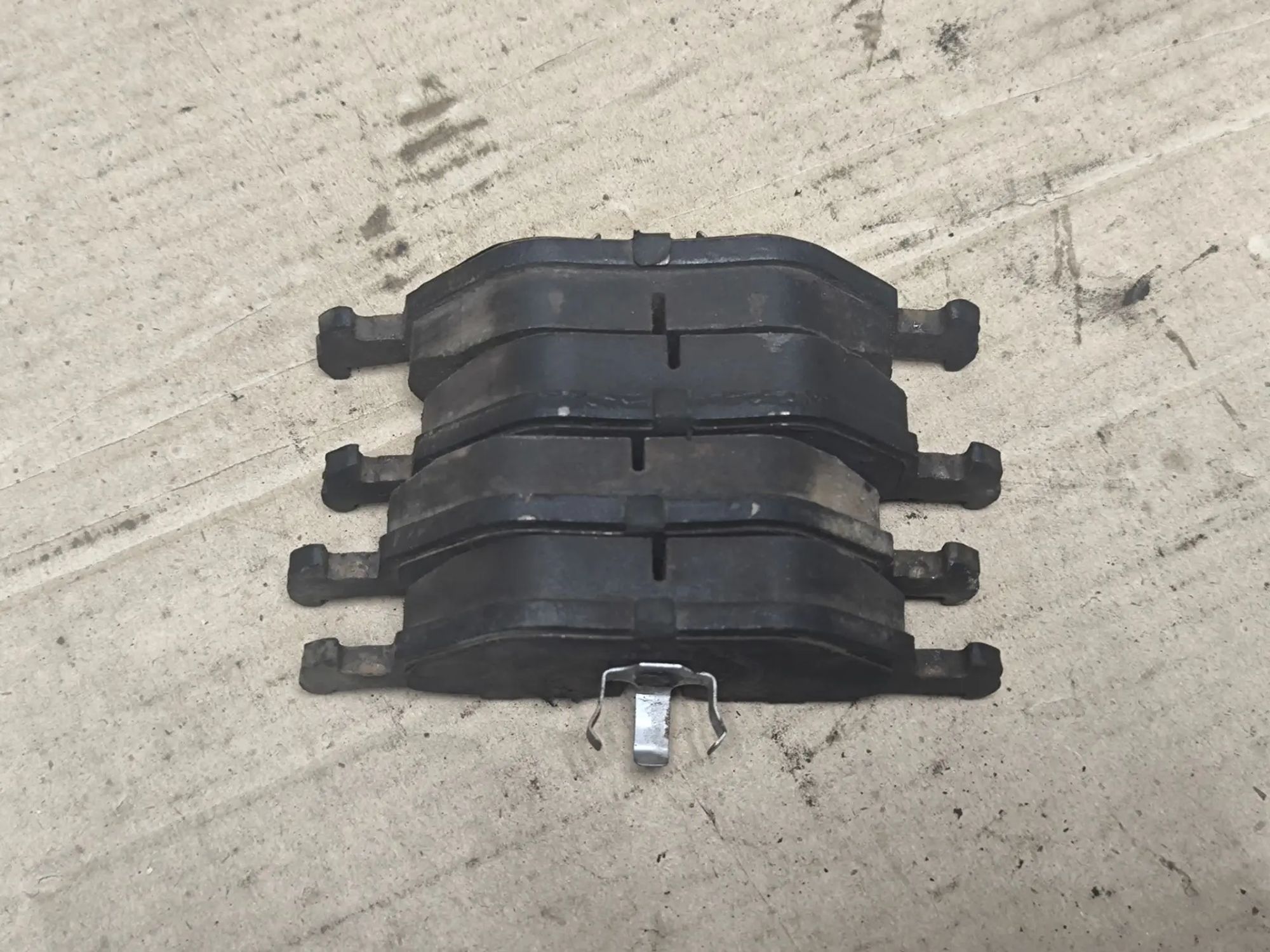 https://ycs.partsauto.market/partsauto-images/thmbs/userImages/d89d66a30f14dbad161fb7a986aa0fe5/part/f60a8c04-2033-44b6-b805-64a4db74cbf3_1783526228099.jpg