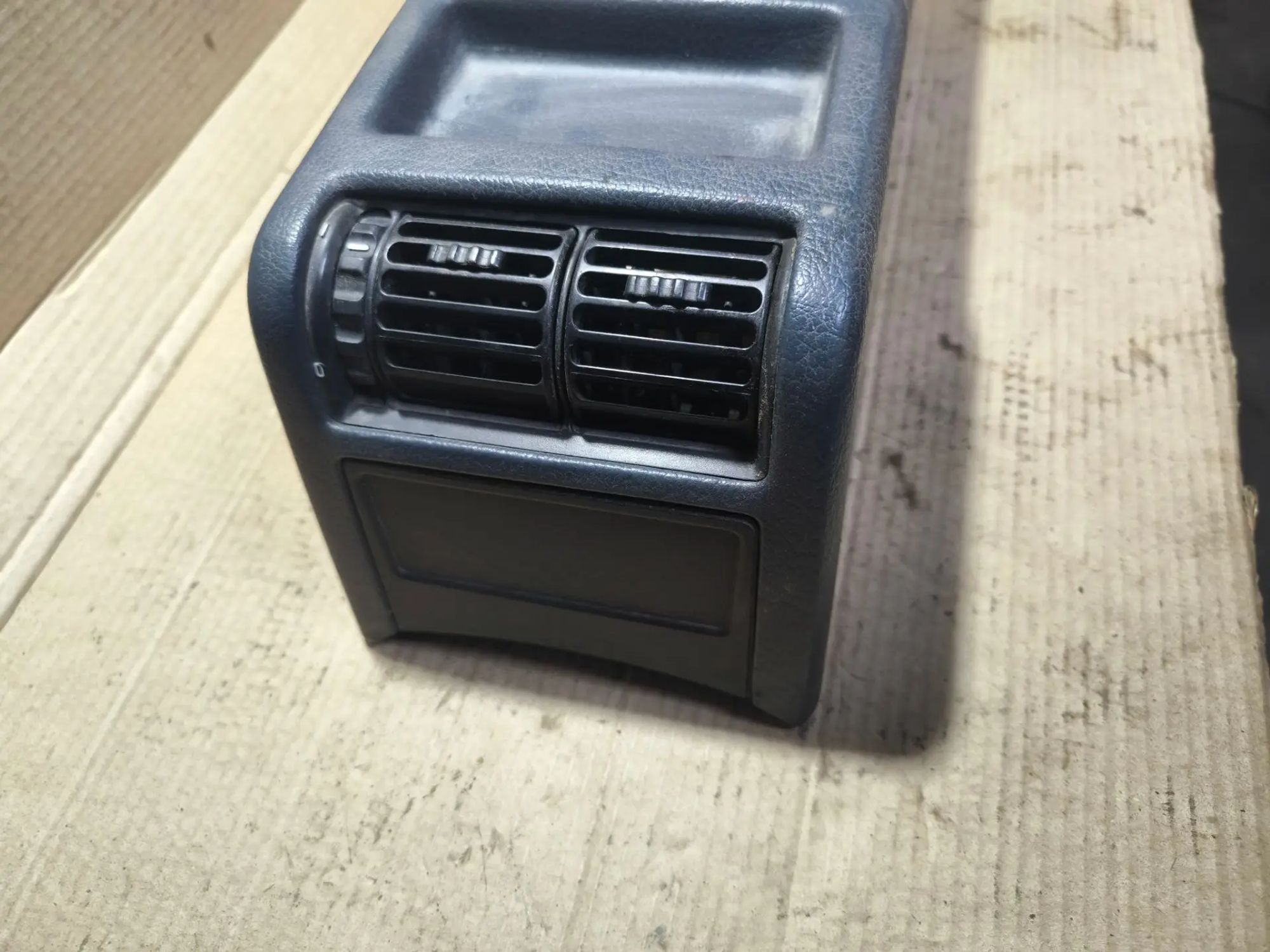 https://ycs.partsauto.market/partsauto-images/thmbs/userImages/d89d66a30f14dbad161fb7a986aa0fe5/part/f61d4001-e121-4e14-b808-4e5b640a081f_1782656227215.jpg