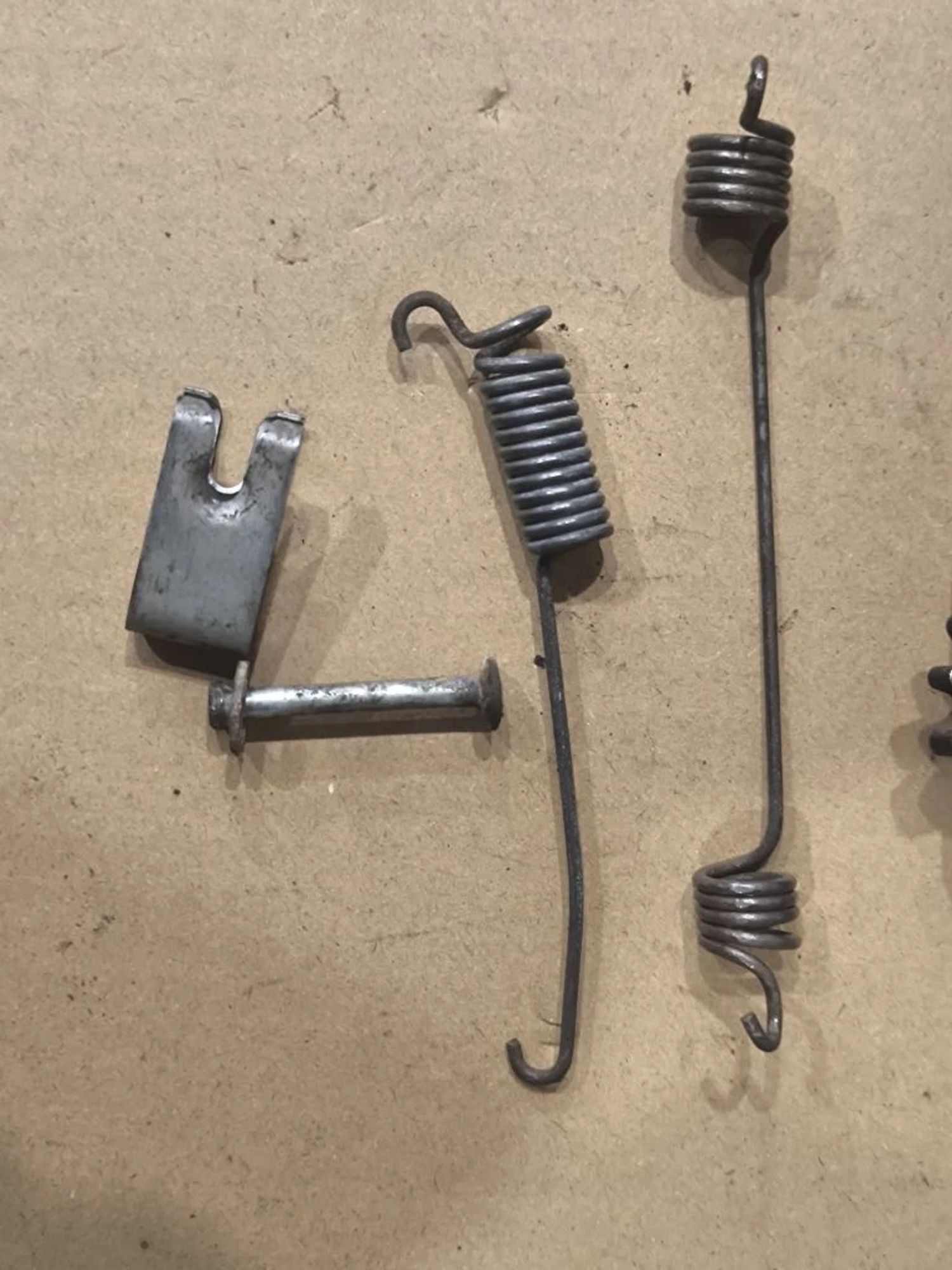 https://ycs.partsauto.market/partsauto-images/thmbs/userImages/d89d66a30f14dbad161fb7a986aa0fe5/part/f6642ebe-7a21-4986-ad9d-0e37c1f16e55_1776754062494.jpg