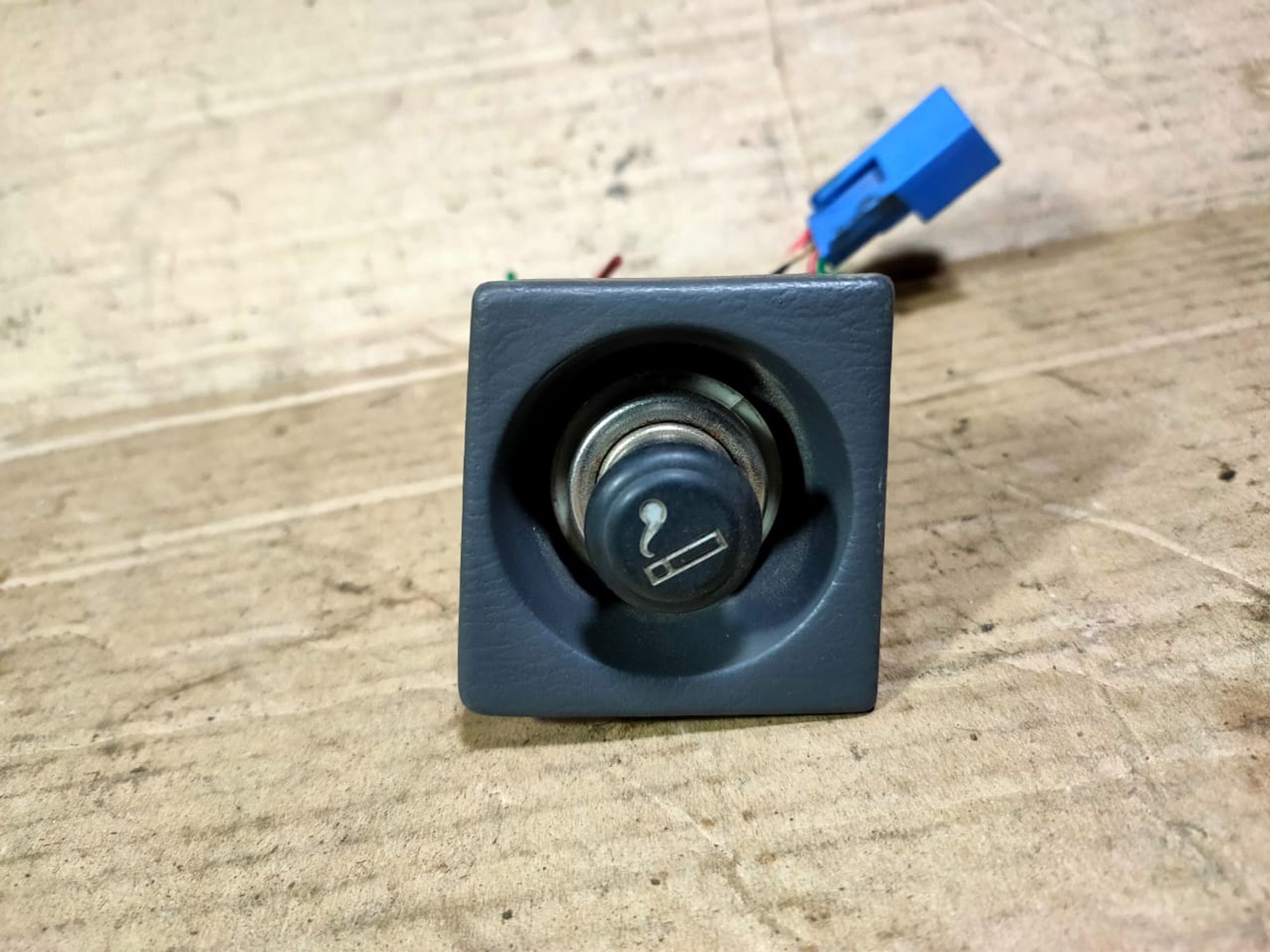 https://ycs.partsauto.market/partsauto-images/thmbs/userImages/d89d66a30f14dbad161fb7a986aa0fe5/part/f686da9c-26f6-4ecb-aac3-43d75a269ff5_1718214550042.jpg