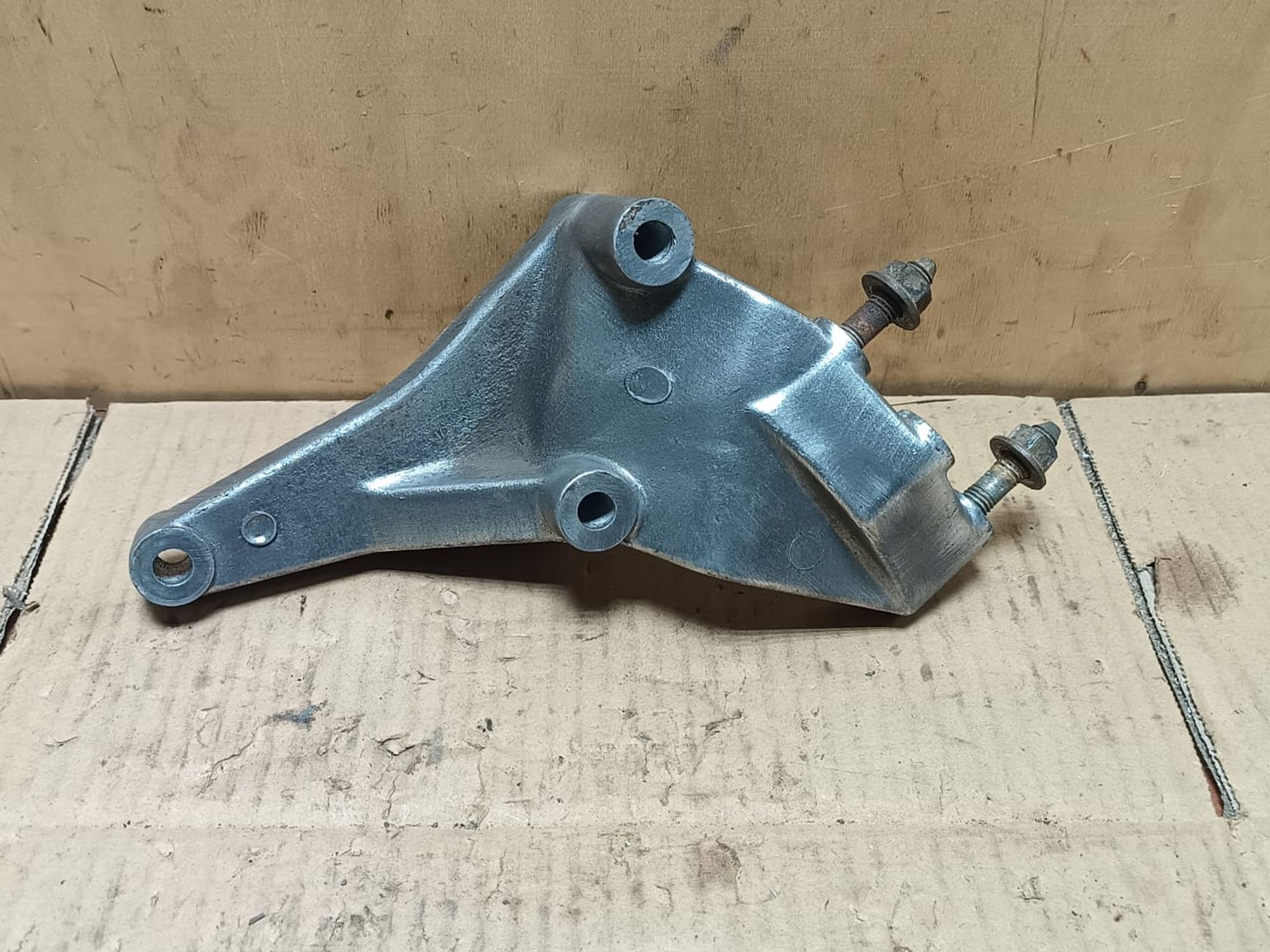 https://ycs.partsauto.market/partsauto-images/thmbs/userImages/d89d66a30f14dbad161fb7a986aa0fe5/part/f738bd7f-7796-4ab0-8884-0cad2666f1e1_1739198530272.jpg