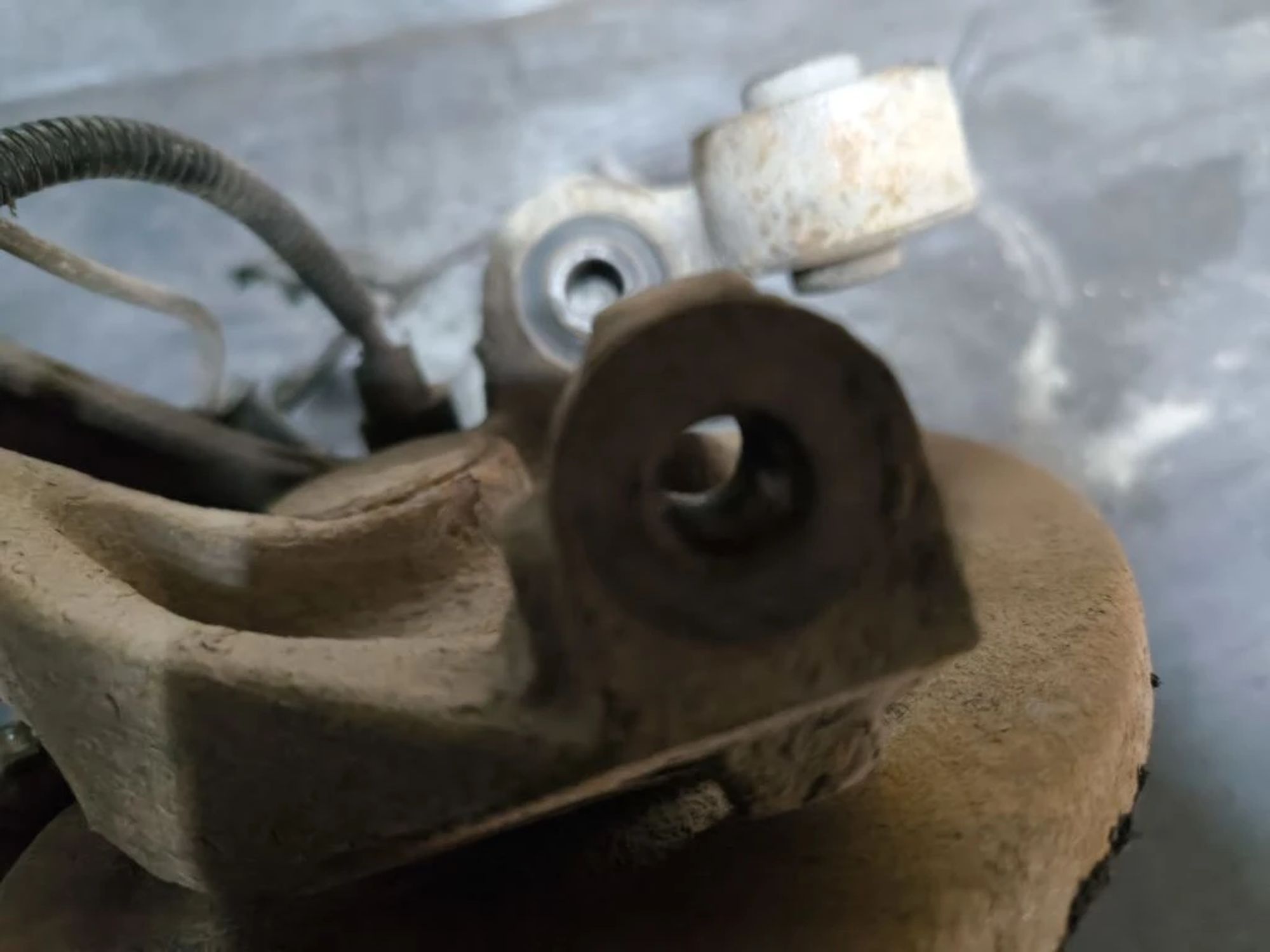 https://ycs.partsauto.market/partsauto-images/thmbs/userImages/d89d66a30f14dbad161fb7a986aa0fe5/part/f751e174-c117-4f60-bcbc-f59517dca76f_1776840409896.jpg
