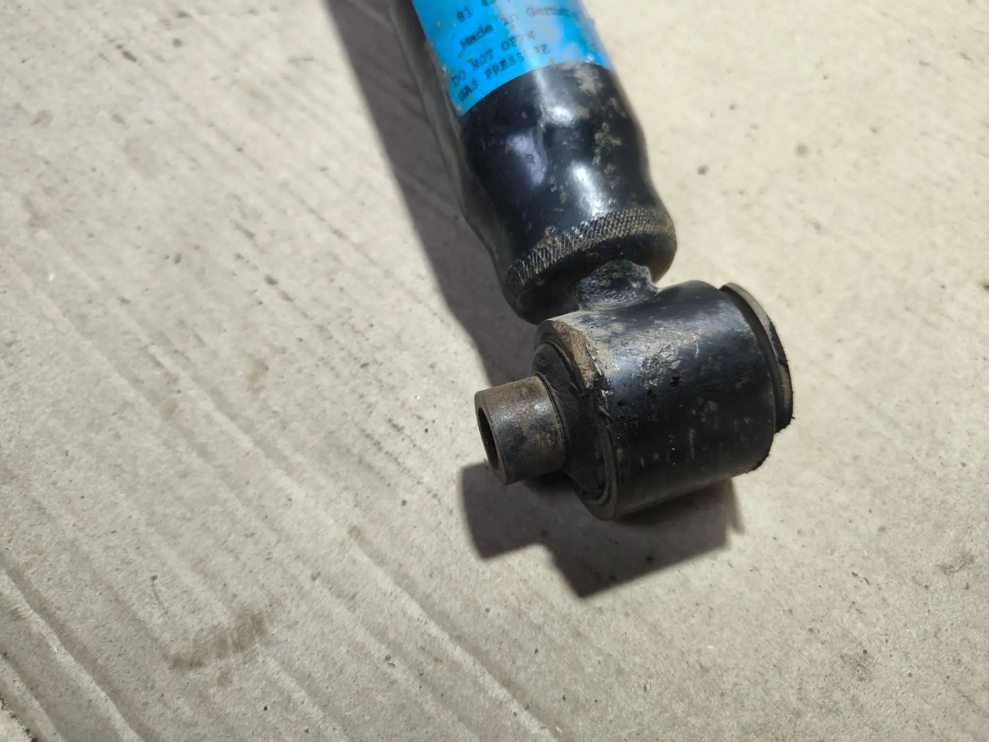 https://ycs.partsauto.market/partsauto-images/thmbs/userImages/d89d66a30f14dbad161fb7a986aa0fe5/part/f769b90c-ca24-4ed5-b28a-fd6e7ad047d2_1783055146113.jpg