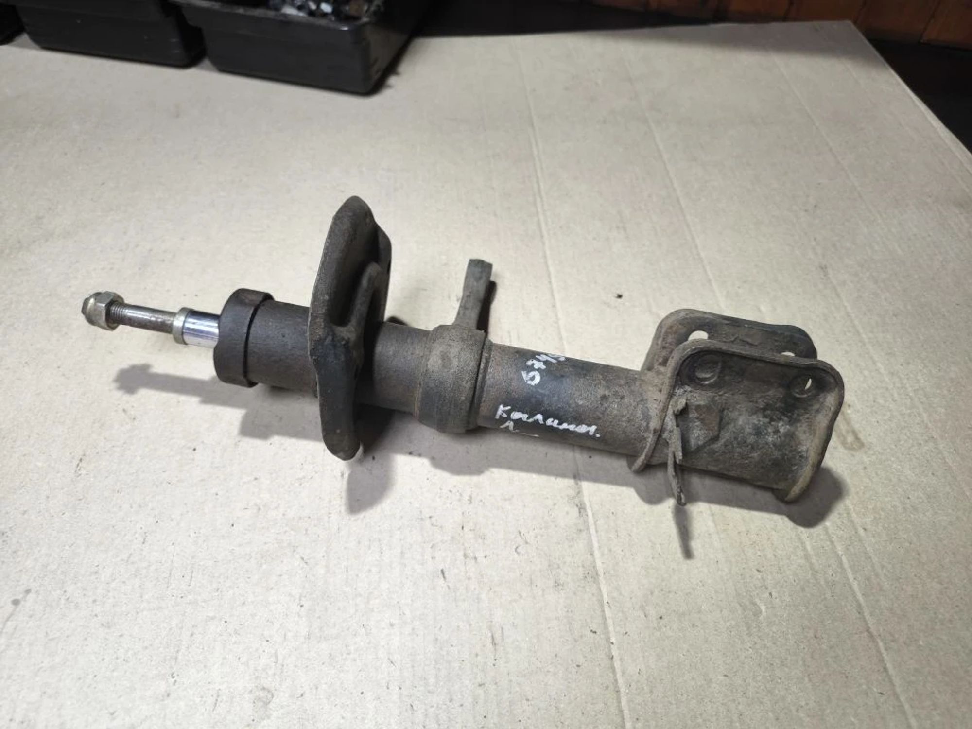 https://ycs.partsauto.market/partsauto-images/thmbs/userImages/d89d66a30f14dbad161fb7a986aa0fe5/part/f7c2f8c4-be6f-4272-850a-fc466b73a404_1780575694377.jpg