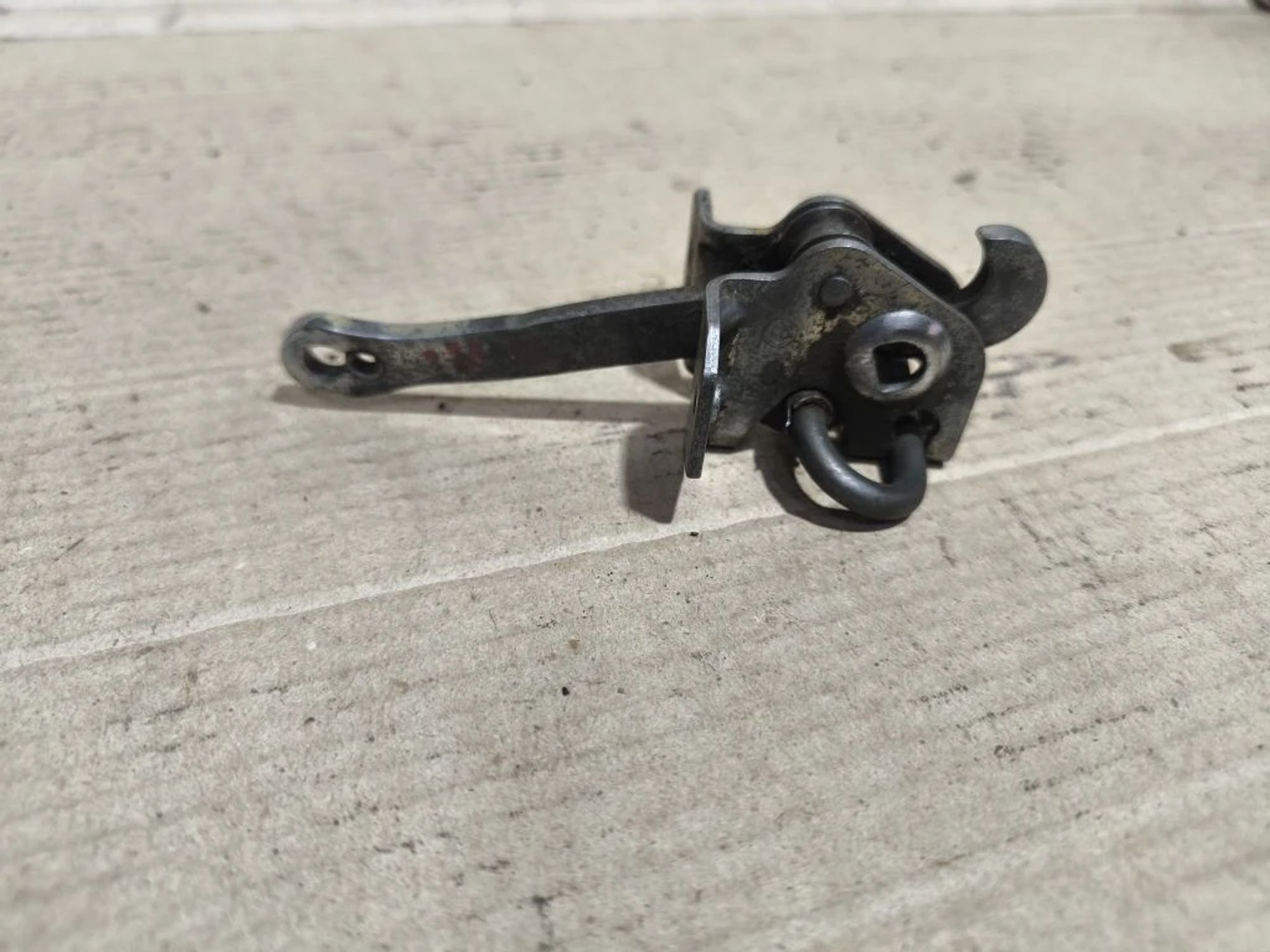 https://ycs.partsauto.market/partsauto-images/thmbs/userImages/d89d66a30f14dbad161fb7a986aa0fe5/part/f8d43c2f-45c5-4922-8aab-e2868199c350_1781153217857.jpg