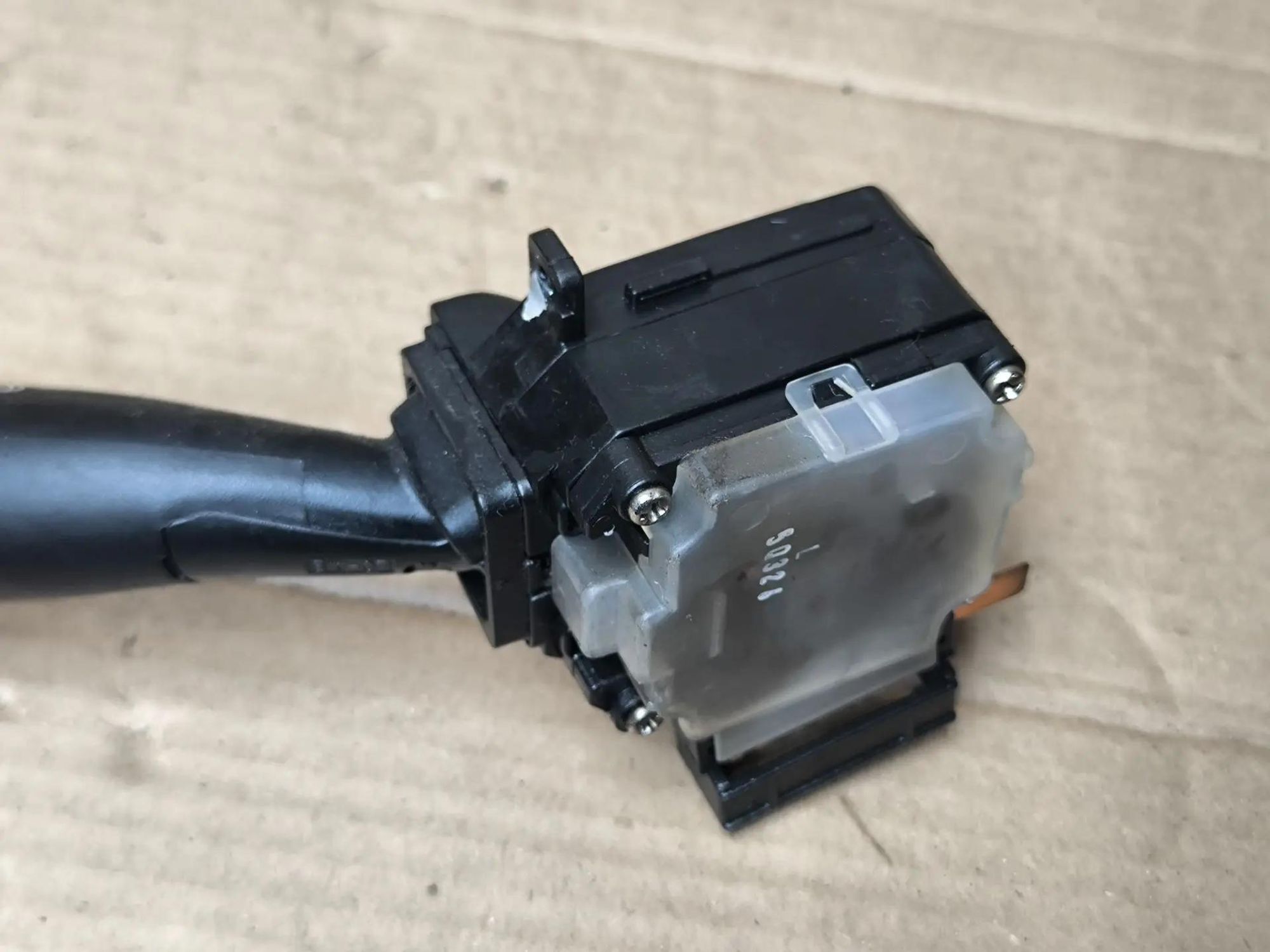 https://ycs.partsauto.market/partsauto-images/thmbs/userImages/d89d66a30f14dbad161fb7a986aa0fe5/part/f97fbe3c-d7ec-4be1-88b7-55729a77e22e_1786266229480.jpg