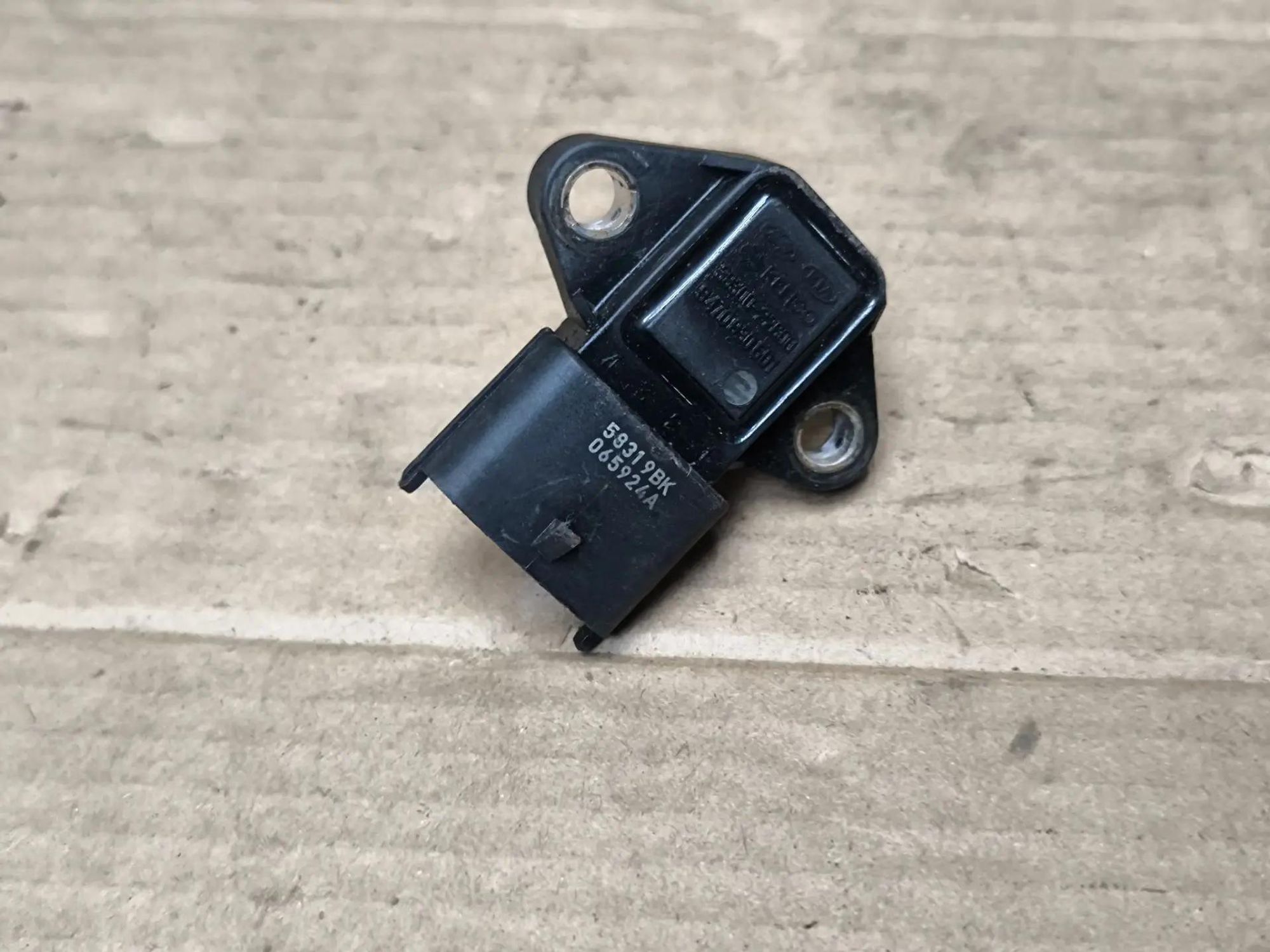 https://ycs.partsauto.market/partsauto-images/thmbs/userImages/d89d66a30f14dbad161fb7a986aa0fe5/part/fadfc29c-b007-4223-b206-b114cfa8f05b_1786975738806.jpg