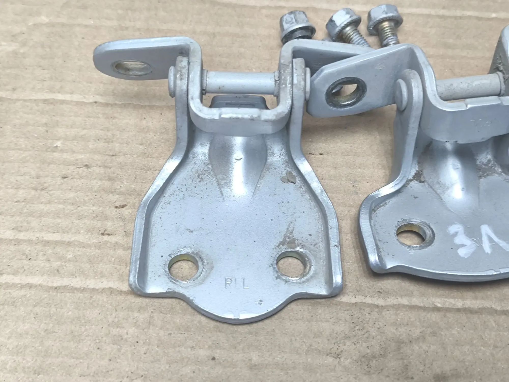 https://ycs.partsauto.market/partsauto-images/thmbs/userImages/d89d66a30f14dbad161fb7a986aa0fe5/part/fb5d29b4-52f0-4d15-bc49-2e632c77c615_1785559015318.jpg