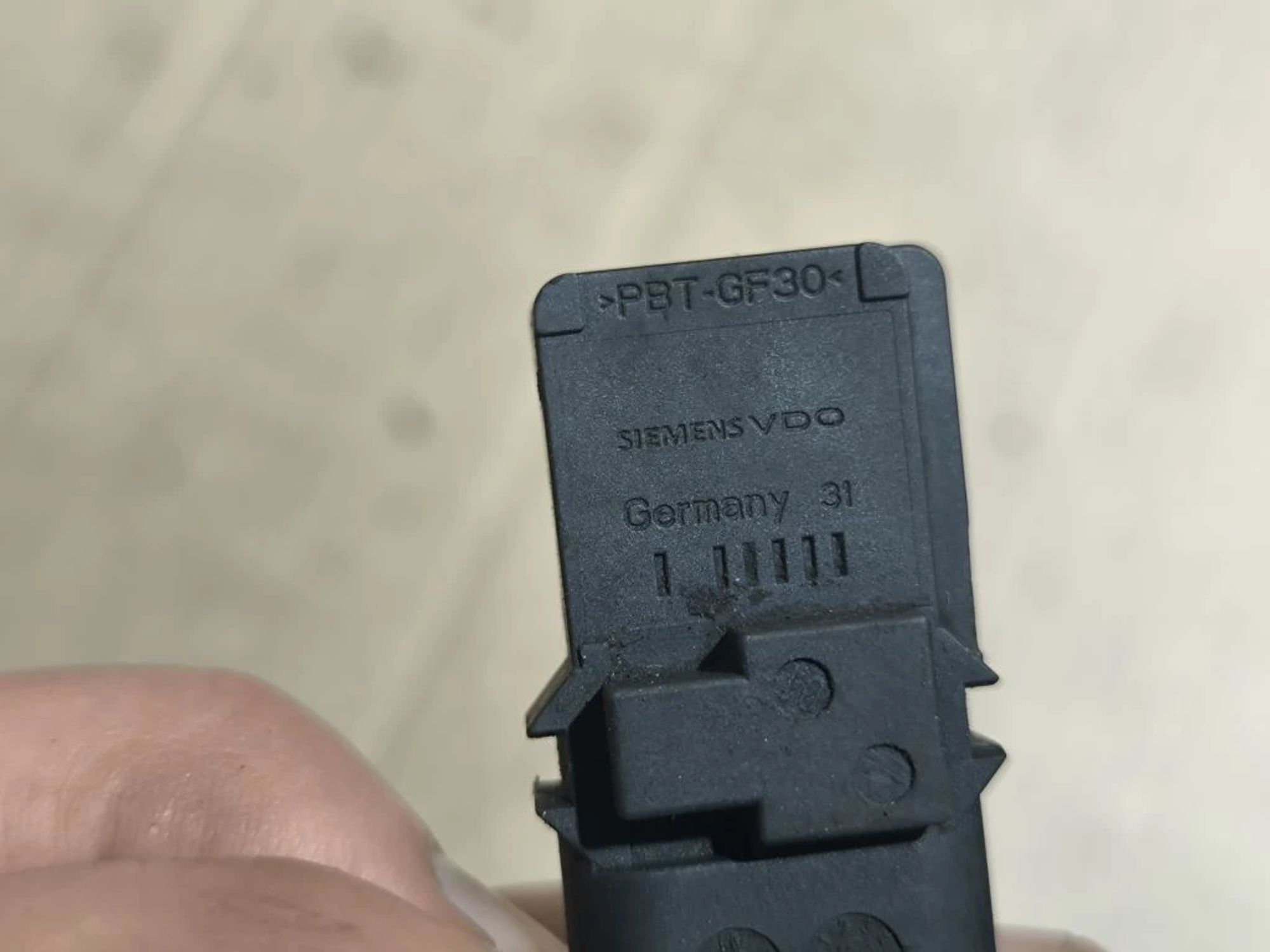 https://ycs.partsauto.market/partsauto-images/thmbs/userImages/d89d66a30f14dbad161fb7a986aa0fe5/part/fbcf85c7-9a39-4b66-8cf9-3528d4568bf9_1781076609113.jpg