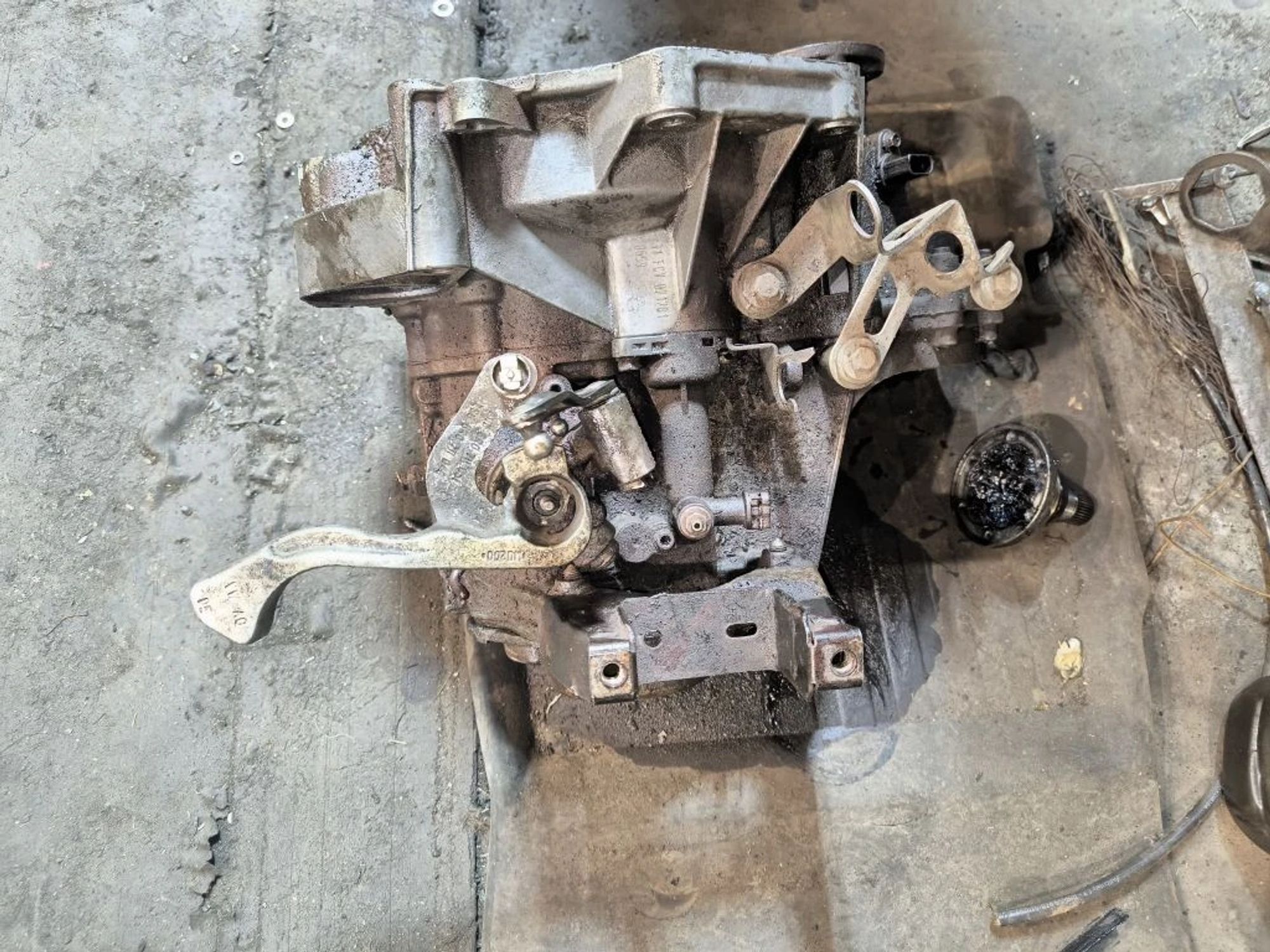 https://ycs.partsauto.market/partsauto-images/thmbs/userImages/d89d66a30f14dbad161fb7a986aa0fe5/part/fc656f61-63d7-492d-975e-a50895c17b67_1777286899252.jpg