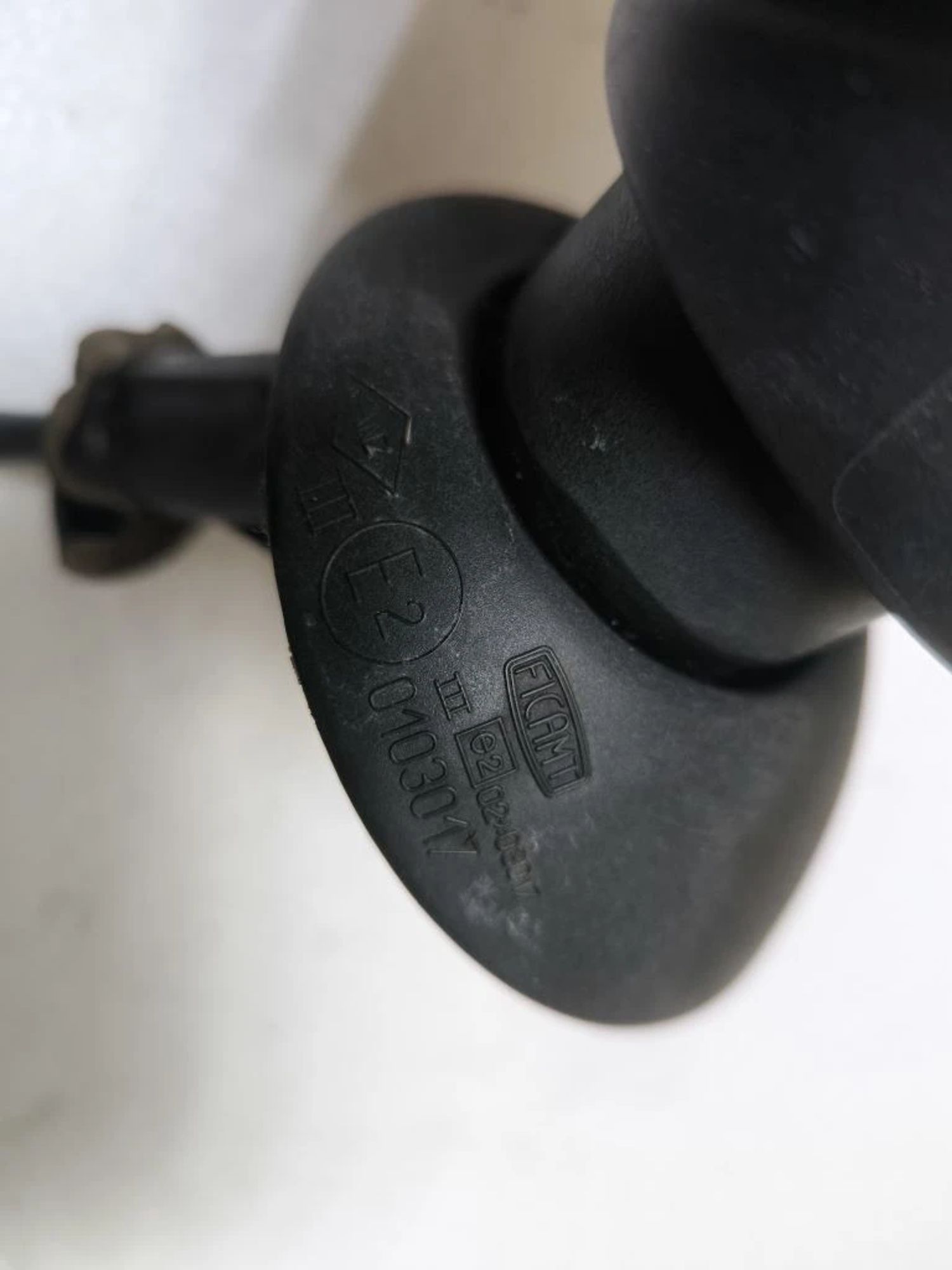 https://ycs.partsauto.market/partsauto-images/thmbs/userImages/d89d66a30f14dbad161fb7a986aa0fe5/part/fd04d283-55c9-4591-8e35-70d75597716e_1776076289252.jpg