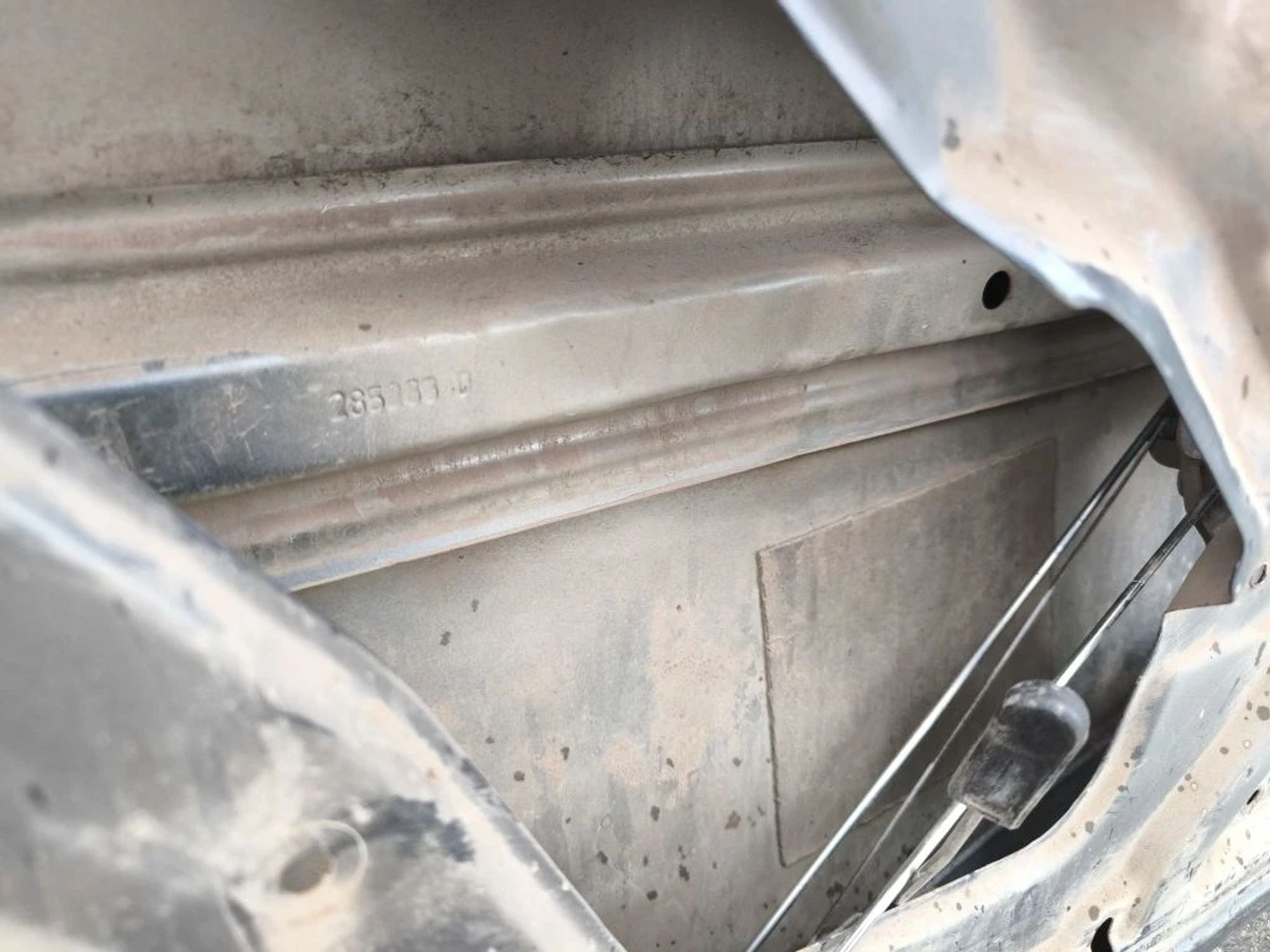 https://ycs.partsauto.market/partsauto-images/thmbs/userImages/d89d66a30f14dbad161fb7a986aa0fe5/part/fd908b3a-1eae-48da-acfa-9b3d6d3b89ab_1777793229480.jpg
