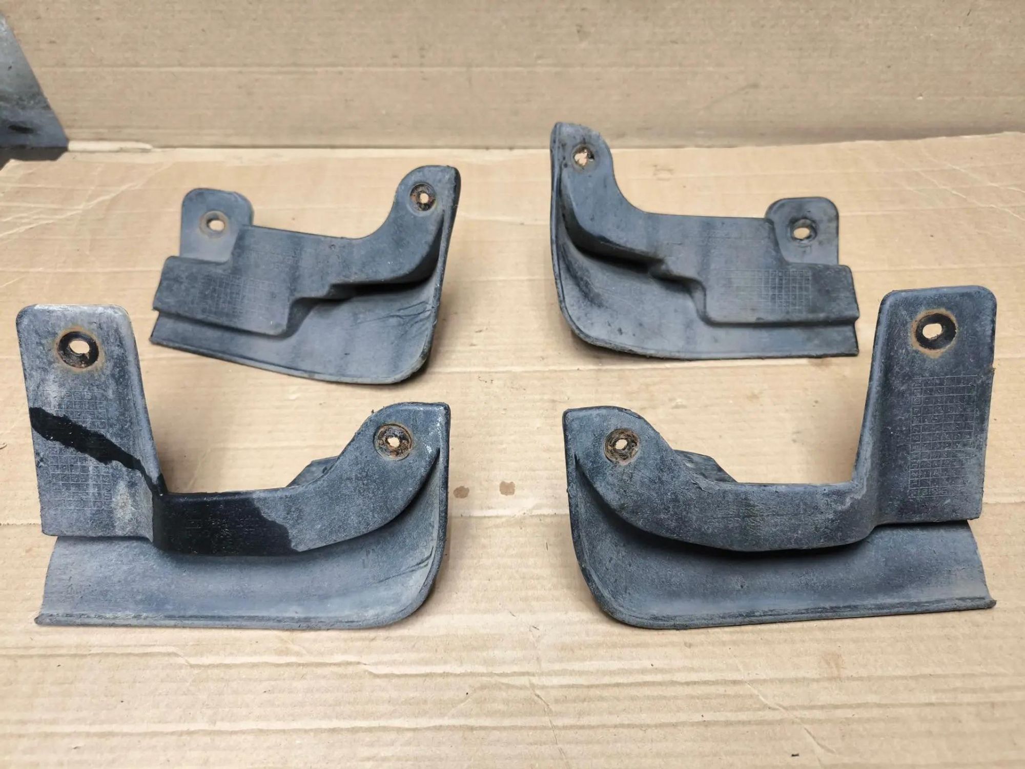 https://ycs.partsauto.market/partsauto-images/thmbs/userImages/d89d66a30f14dbad161fb7a986aa0fe5/part/fd970027-1b06-4be6-8108-5c7a26780c90_1785570081309.jpg