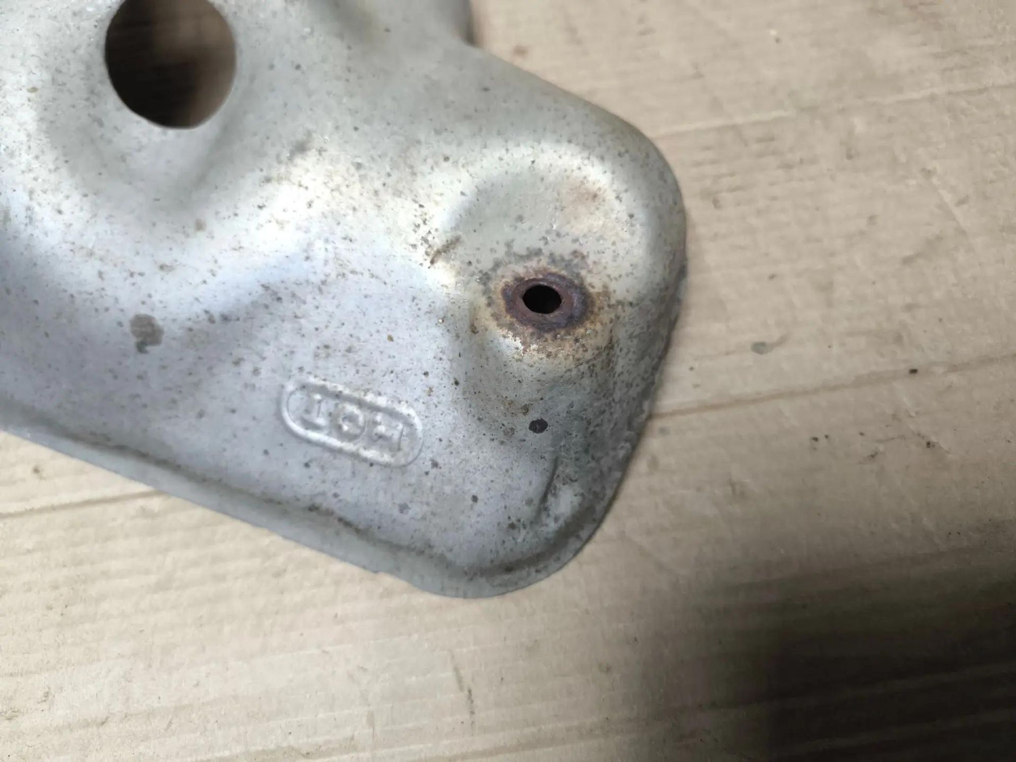 https://ycs.partsauto.market/partsauto-images/thmbs/userImages/d89d66a30f14dbad161fb7a986aa0fe5/part/fe091b4d-b61b-46ae-b554-c1ab1a786d19_1786883129010.jpg