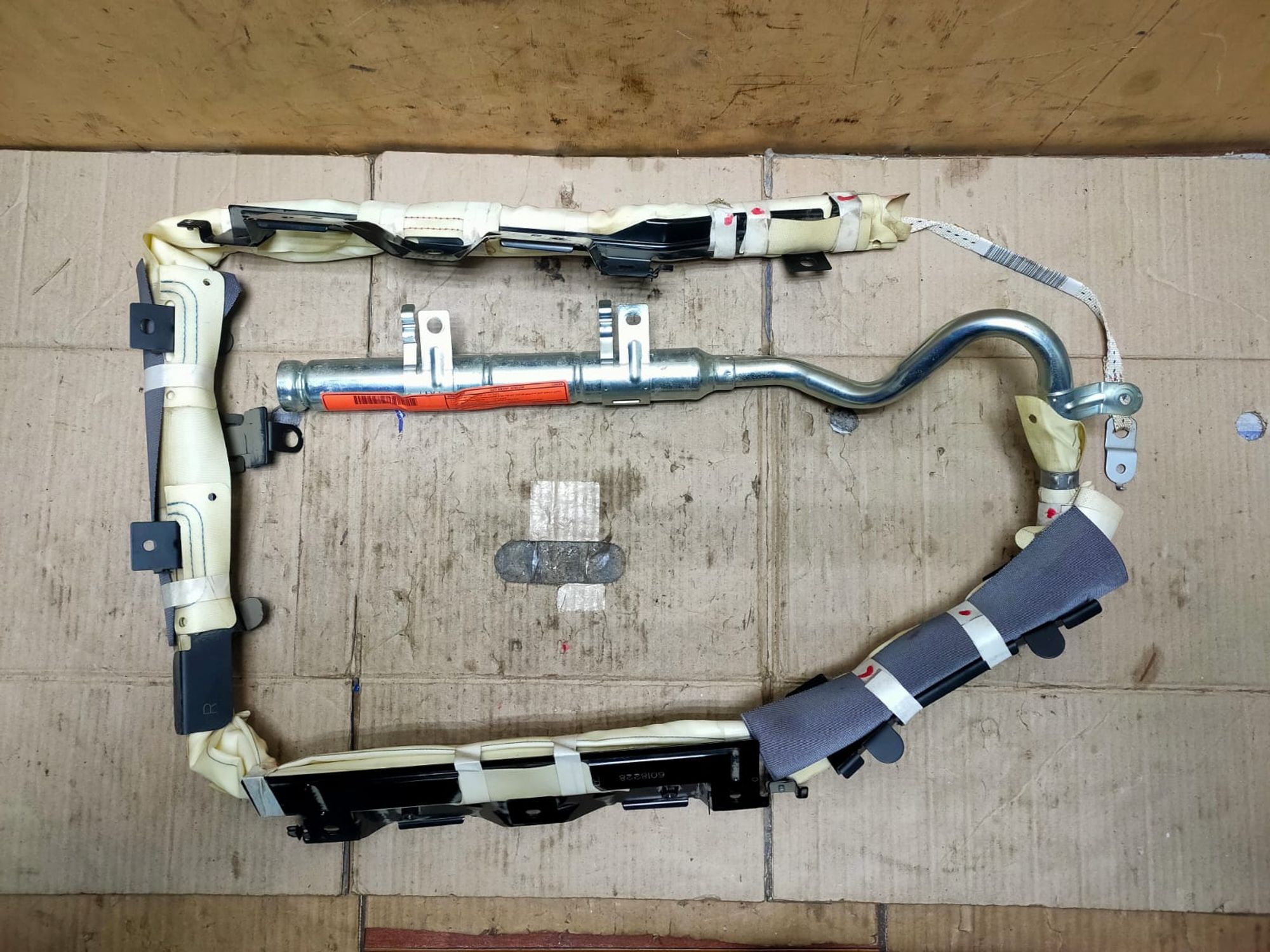 https://ycs.partsauto.market/partsauto-images/thmbs/userImages/d89d66a30f14dbad161fb7a986aa0fe5/part/fe9aa5b9-c13b-4f3a-ae07-a41ca4ff79e6_1745561119347.jpg