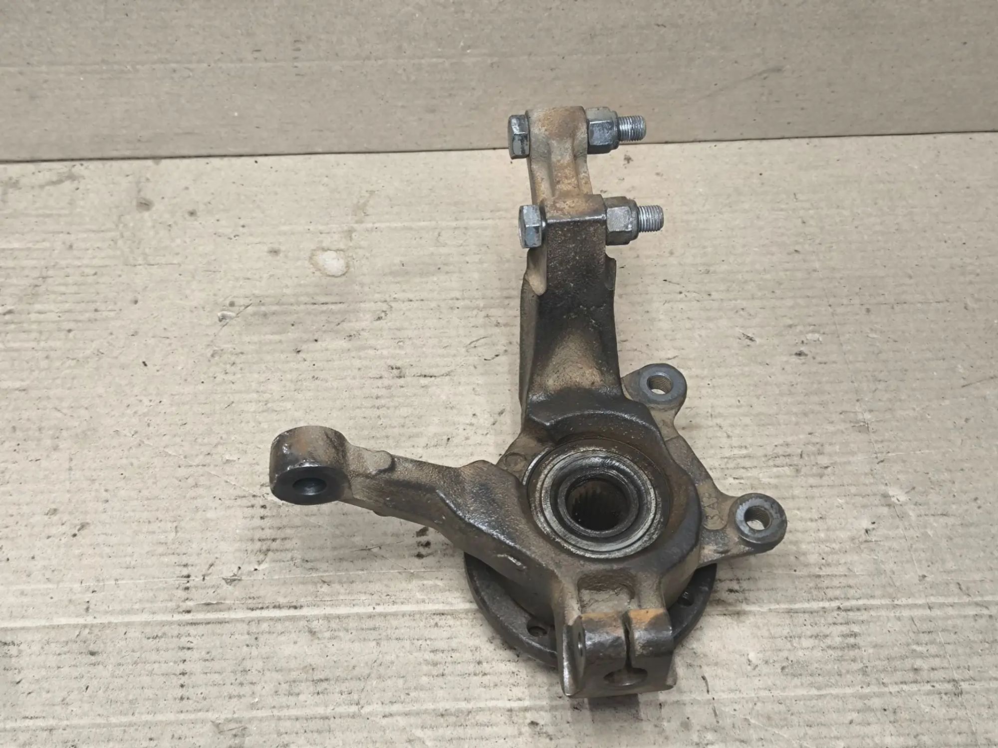 https://ycs.partsauto.market/partsauto-images/thmbs/userImages/d89d66a30f14dbad161fb7a986aa0fe5/part/ff623d60-3000-4213-9797-dcd8c519da13_1783852369676.jpg